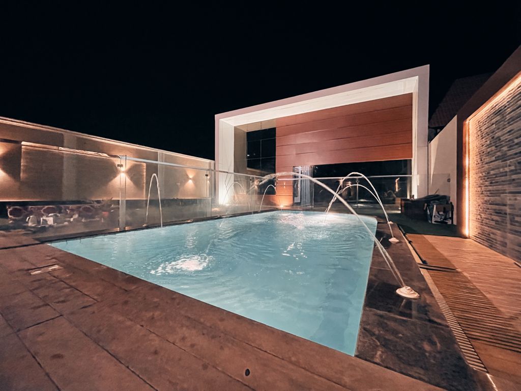 Private Chalet with Pool - Self Login - Free WiFi