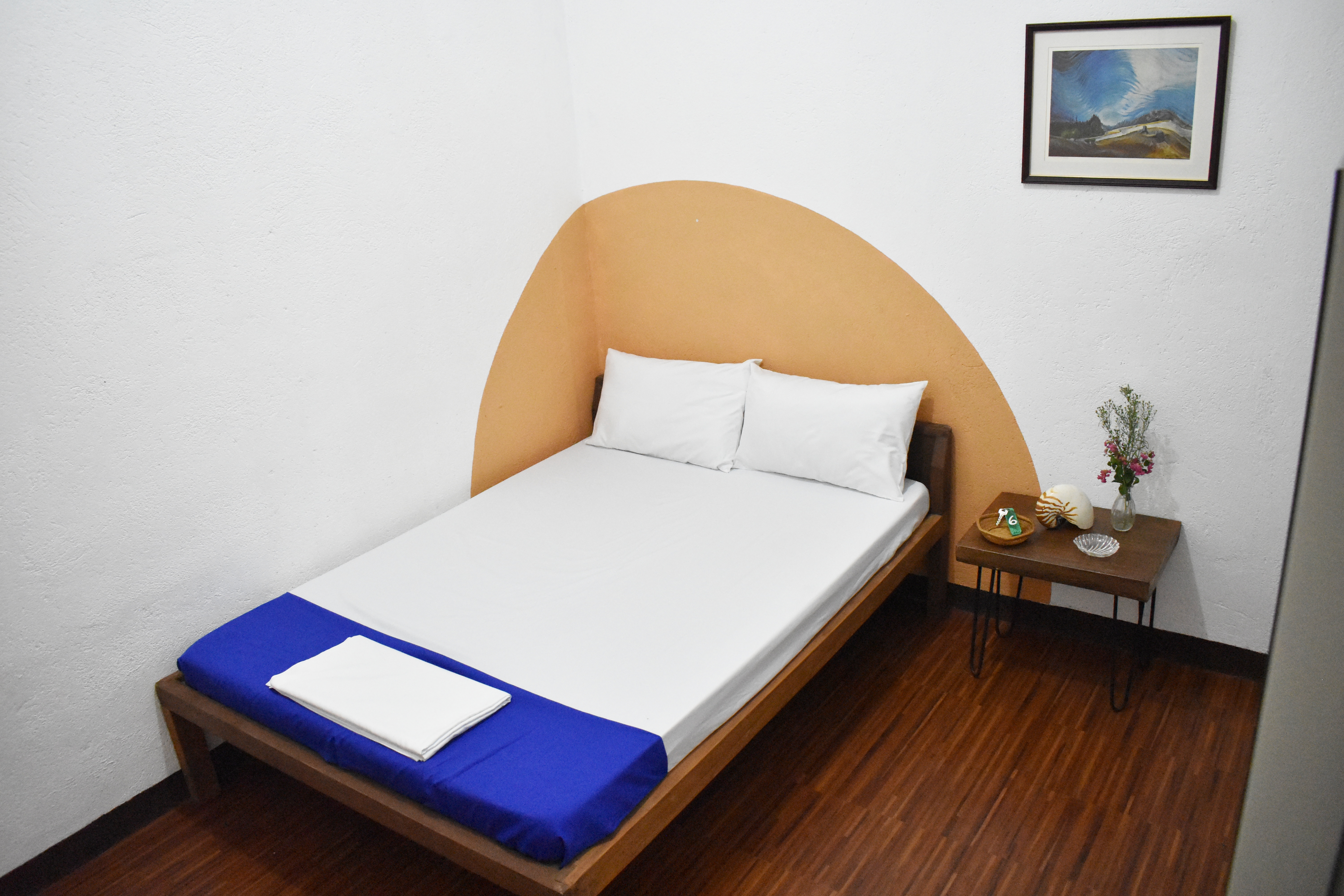 JAC 6: Sunny, cute, and relaxing escape