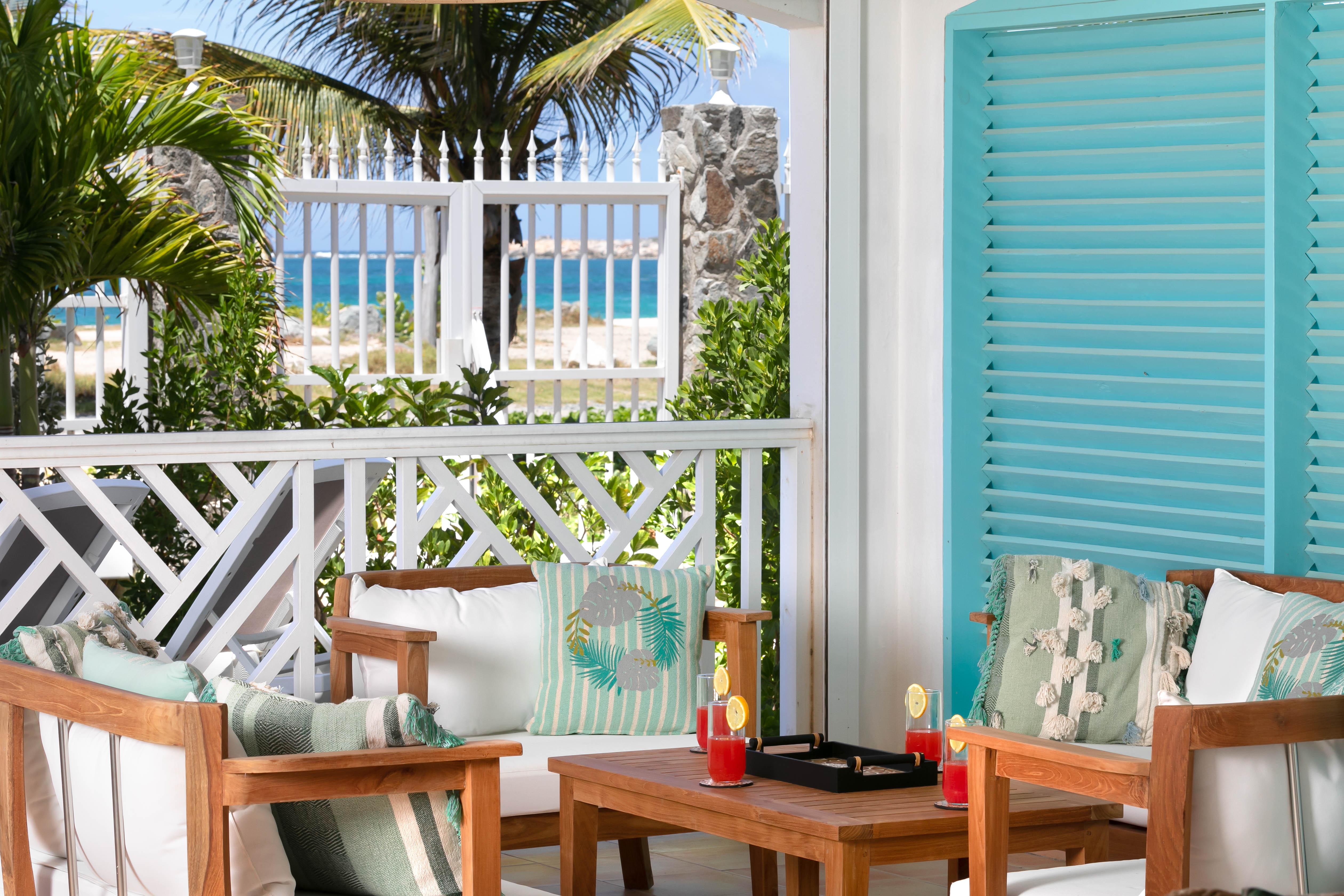 PRINCESS LAUREN: 3 BEDROOMS ON THE BEACH / POOL