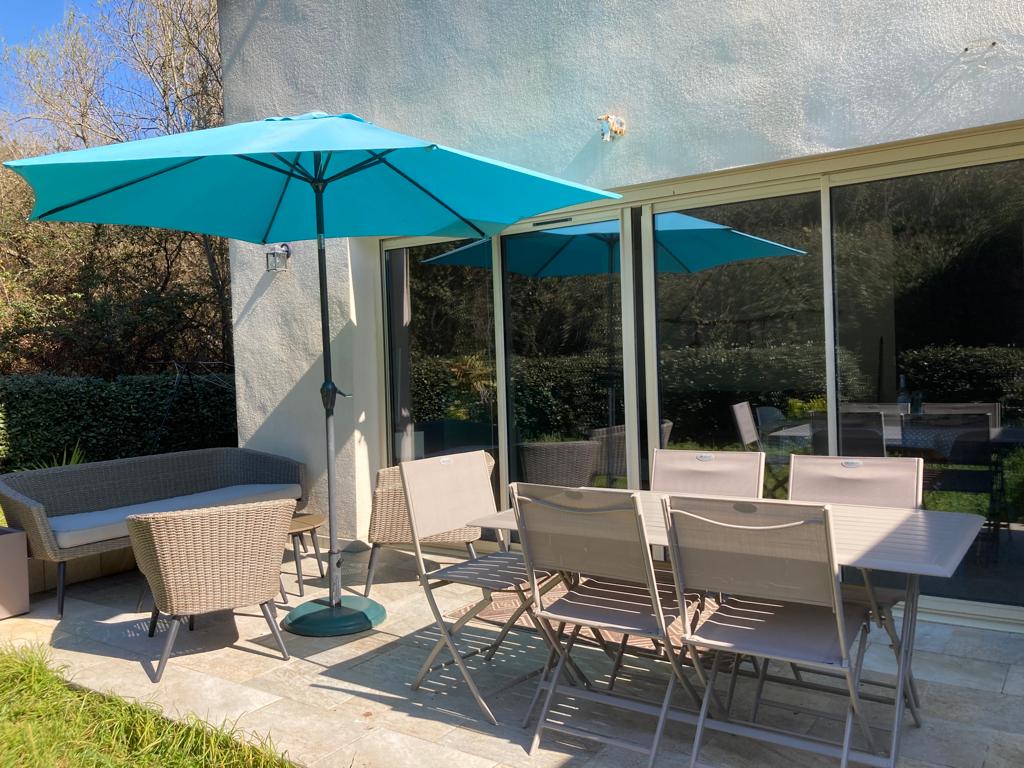 Quiet garden level 4-5 people 50 m from the beach