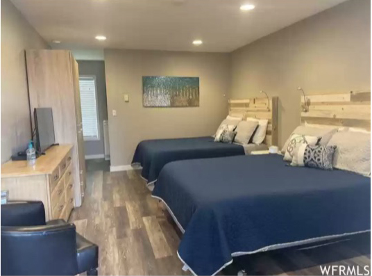 M6 Brianhead Getaway! Ski-in 2 lifts.  Sleeps 4