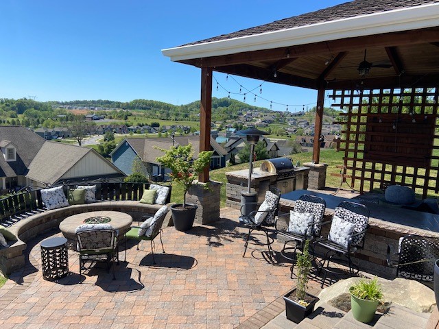 Mountain Magnolia 3 bedroom with outdoor living