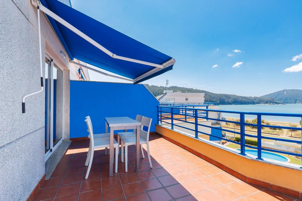 Beautiful penthouse with outdoor pool and Jacuzzi