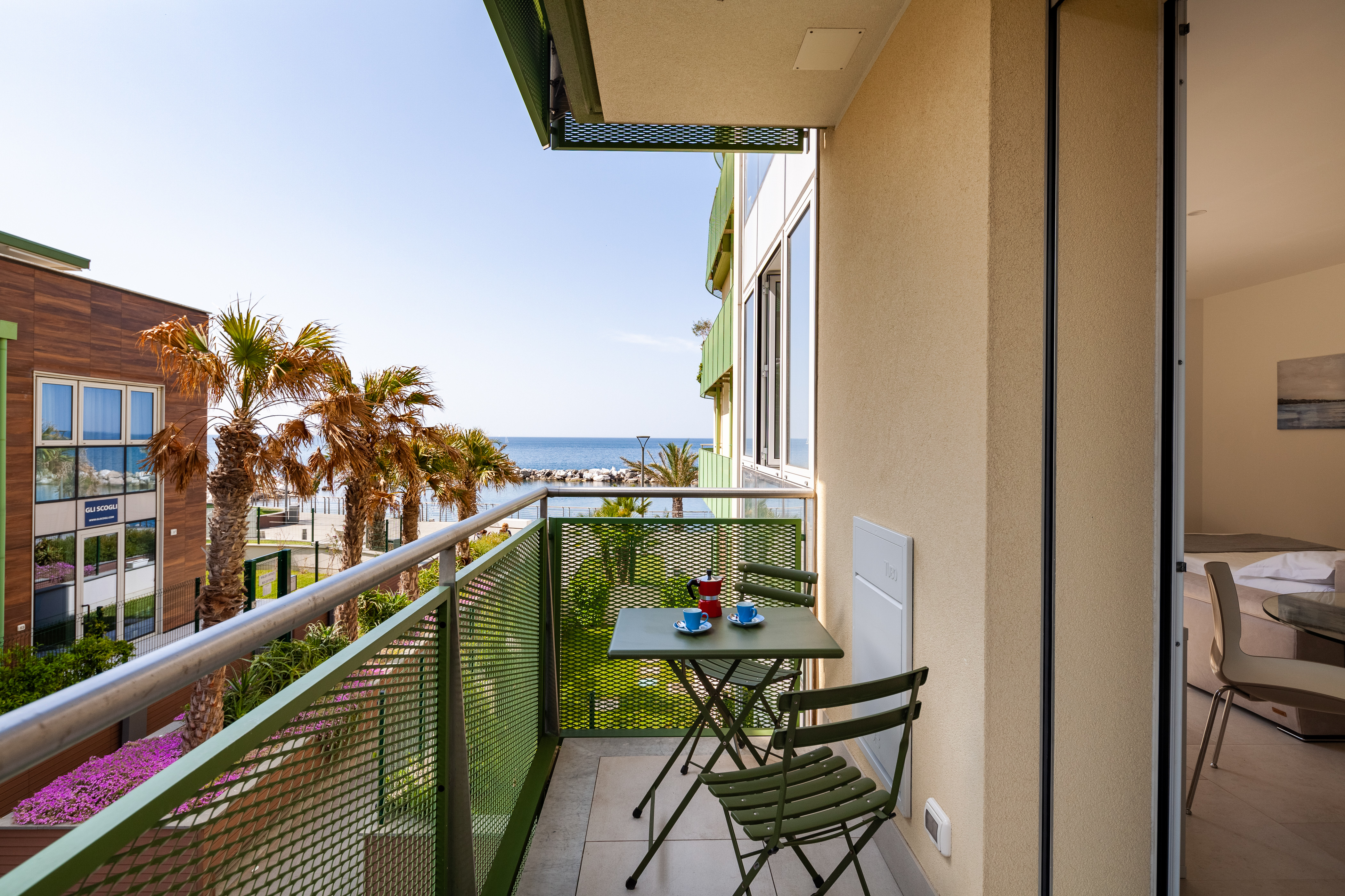 Mistral house with garage and air conditioning