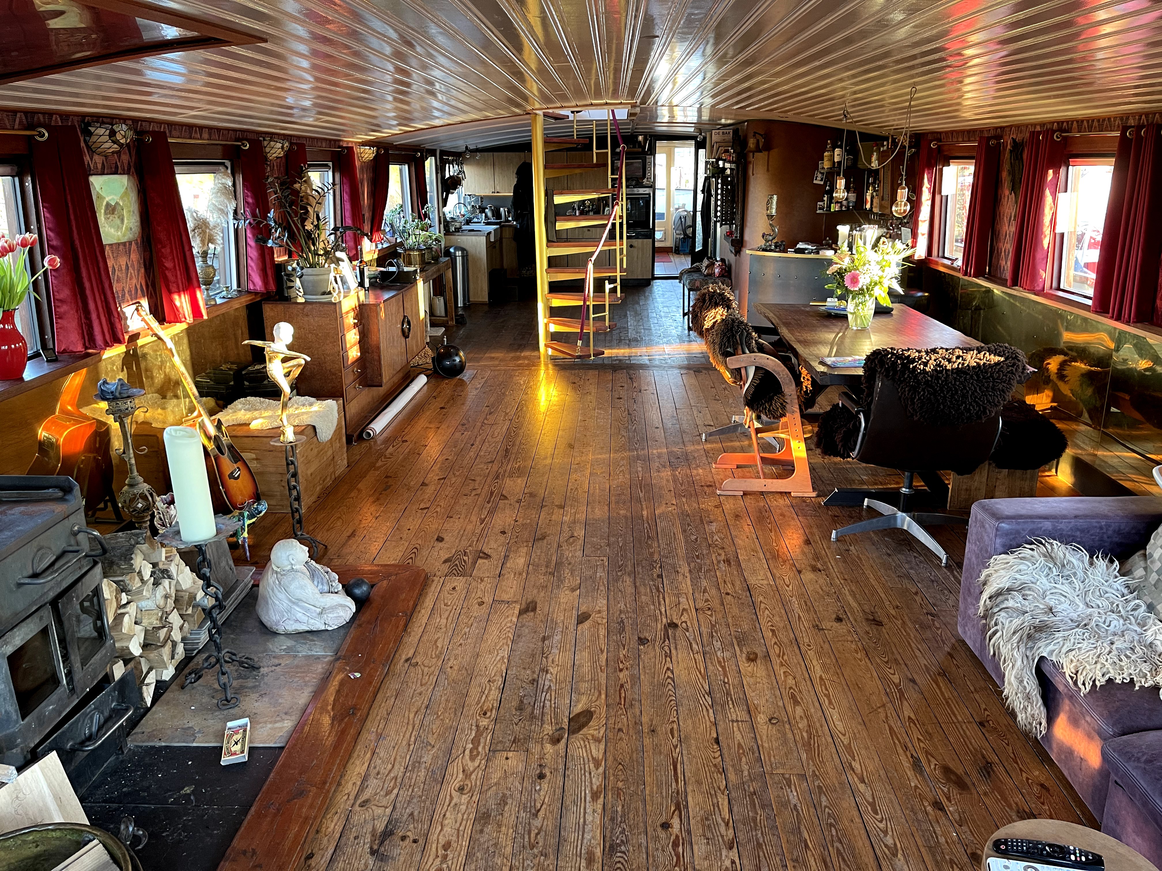 Unique Amsterdam houseboat overlooking the fields — Amsterdam stay