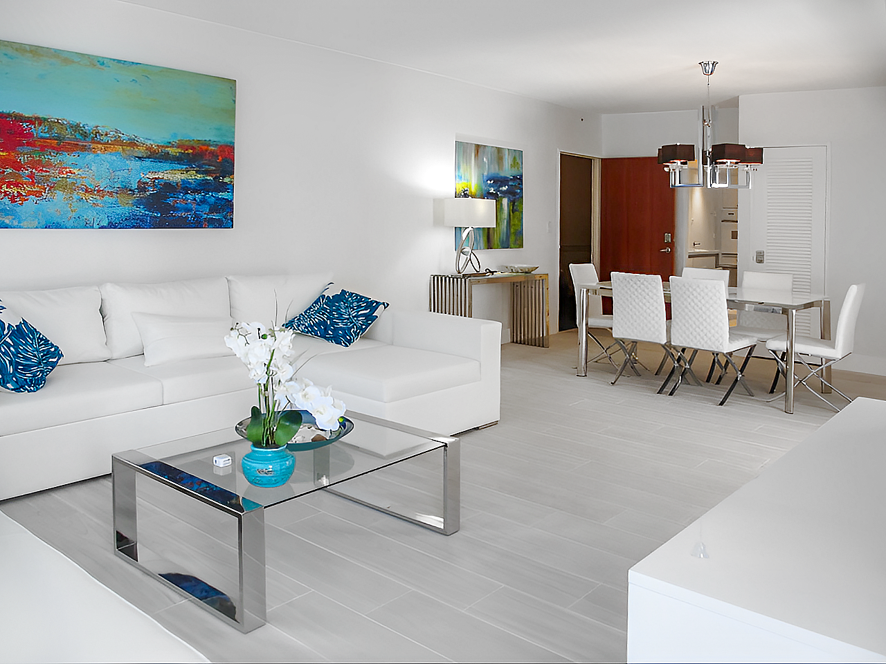 The best of two Worlds in Hallandale Beach, Broward County