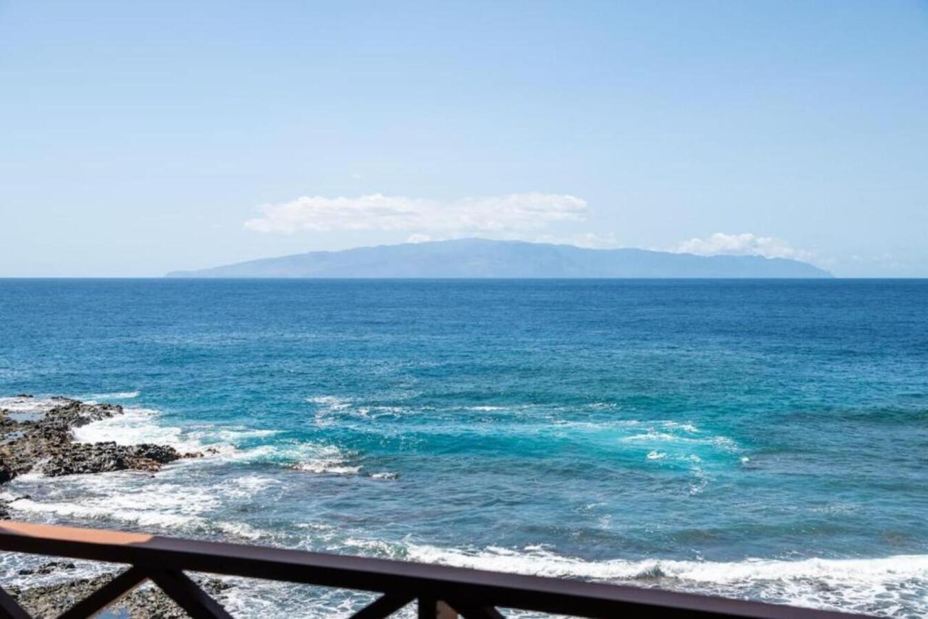 Front line Oceanview Suite with pool, 2 min beach
