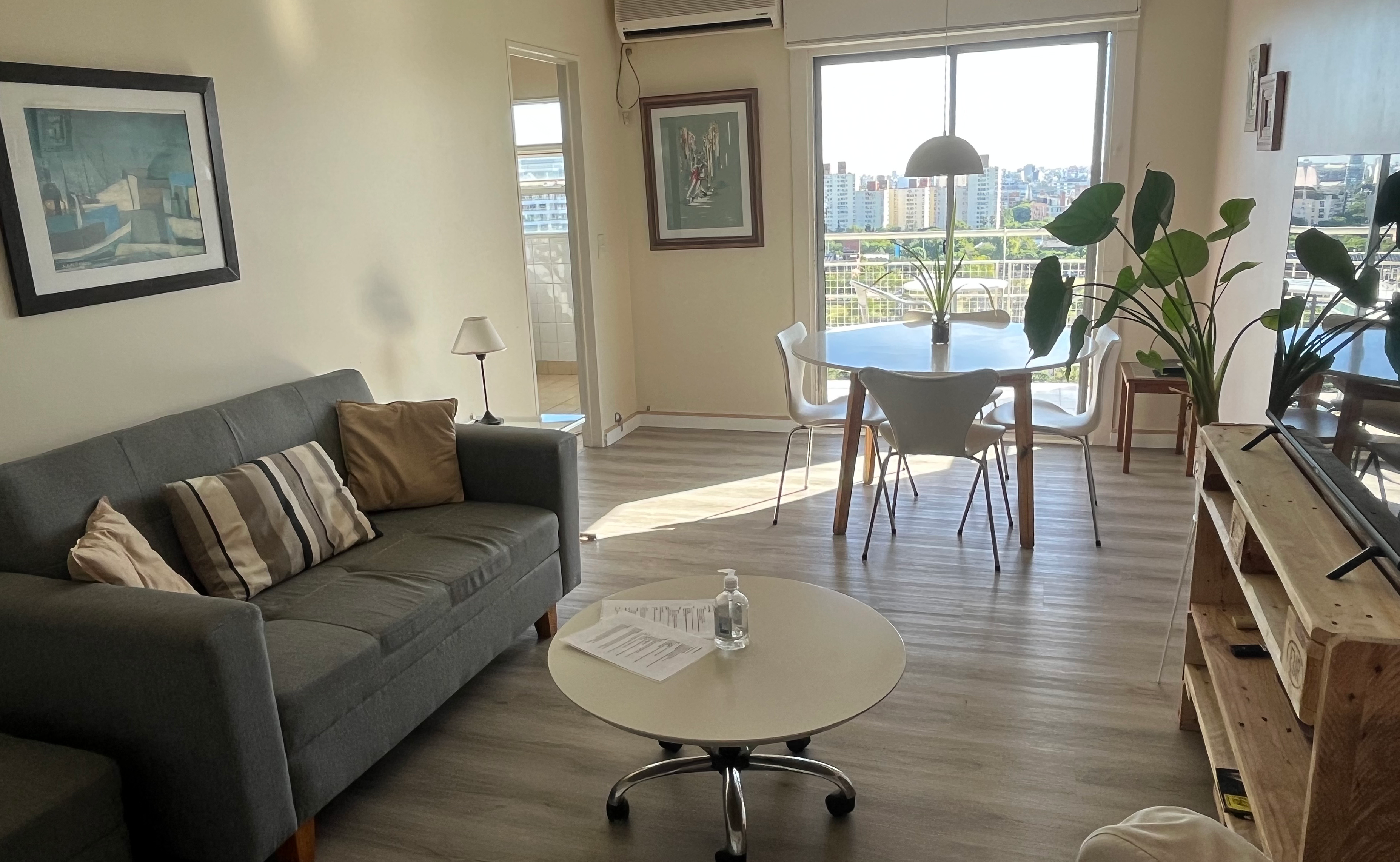Sunny Apt for 5. The Best view, Parking included