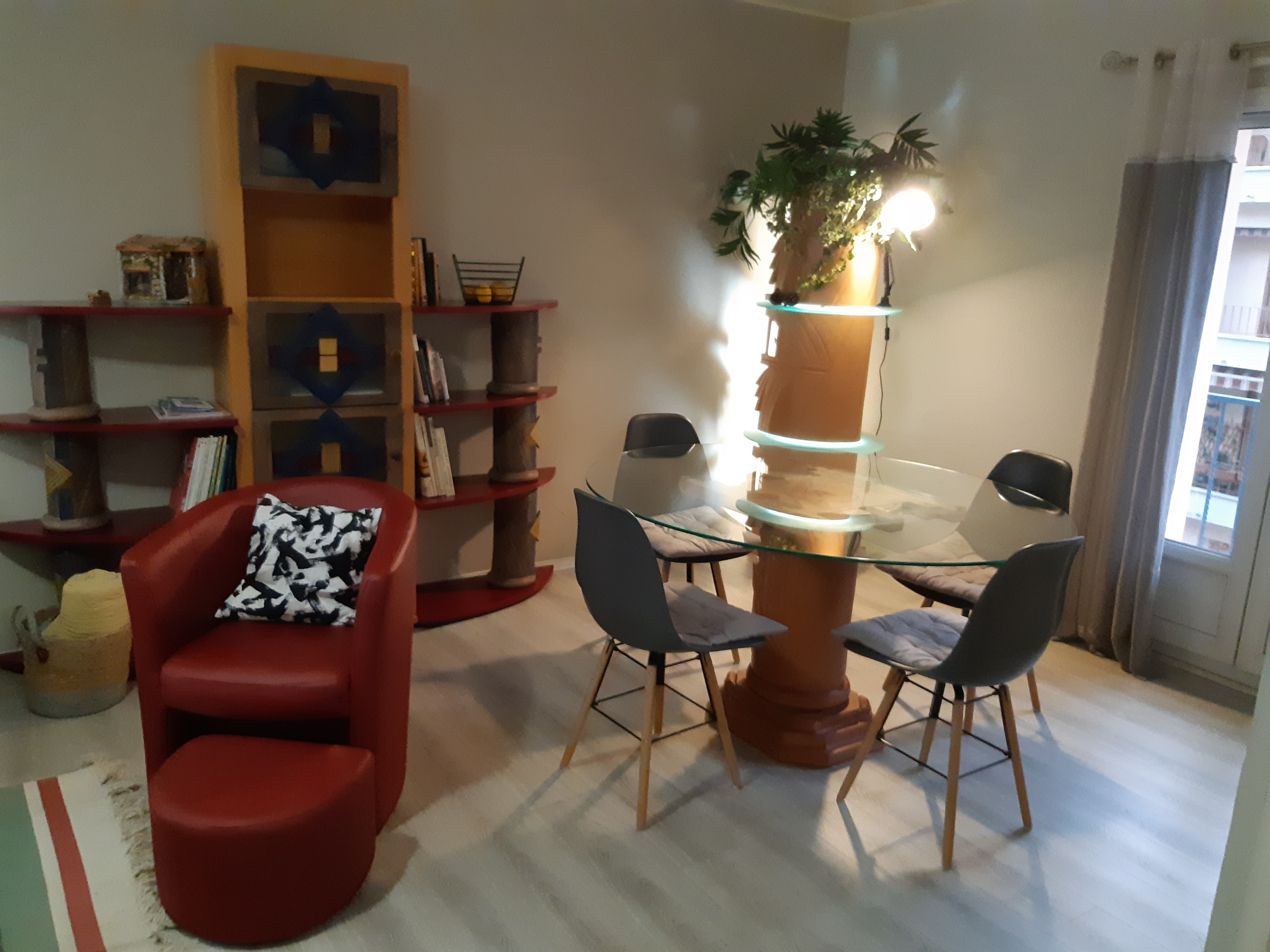 Beautiful apartment in a great location with parking