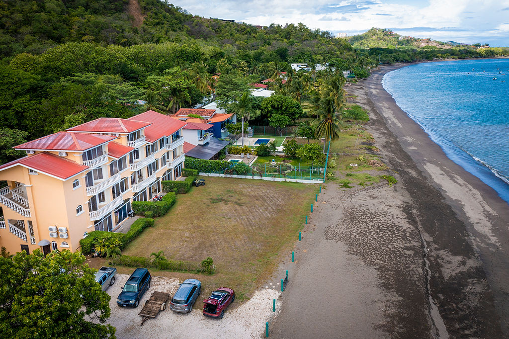 Beachfront condo 2BR 2Bath w/spectacular sunsets