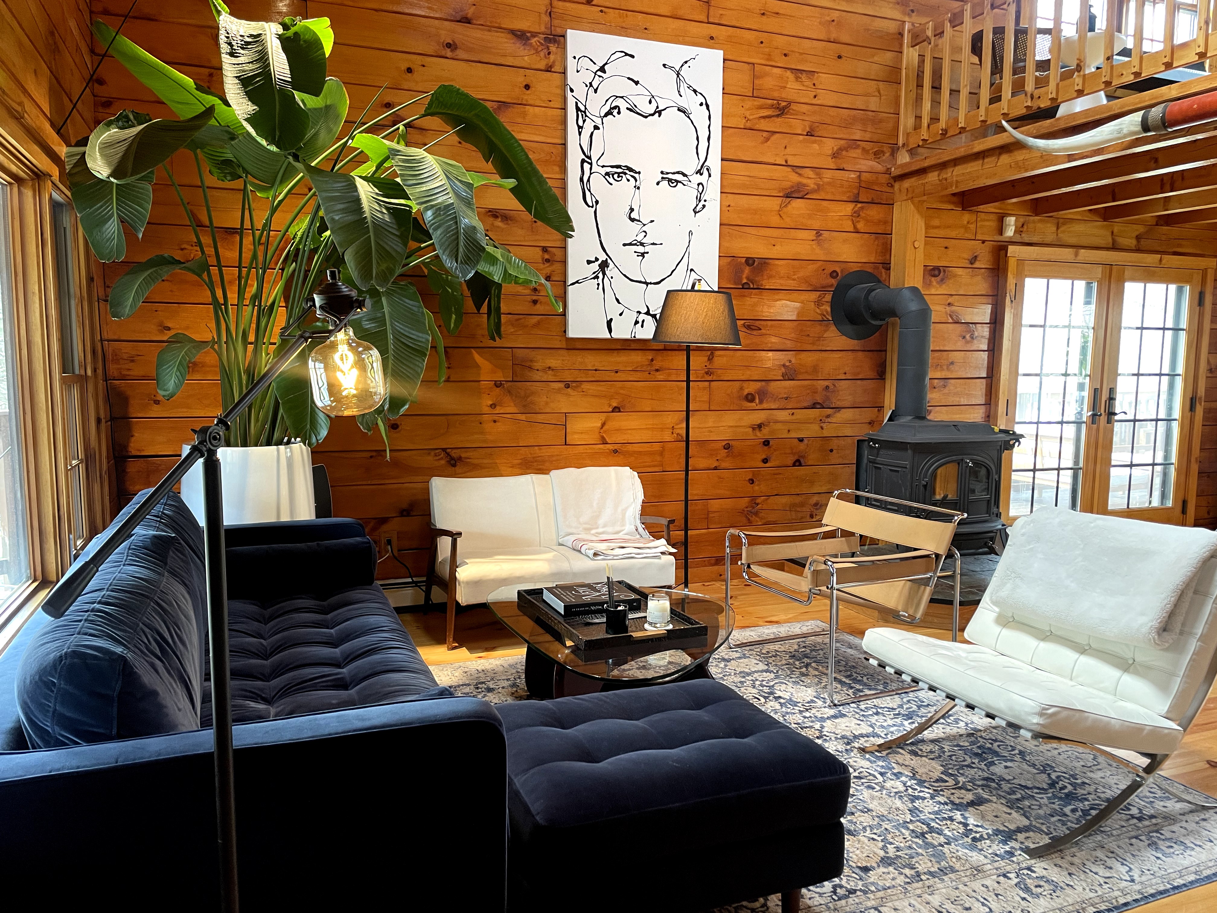 Hydeaway House – Upstate NY Secluded Log Cabin