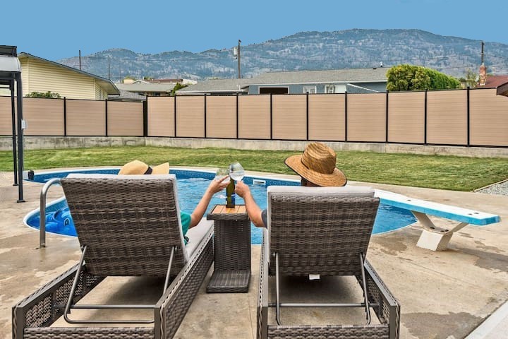 3 bedroom house with salt water pool