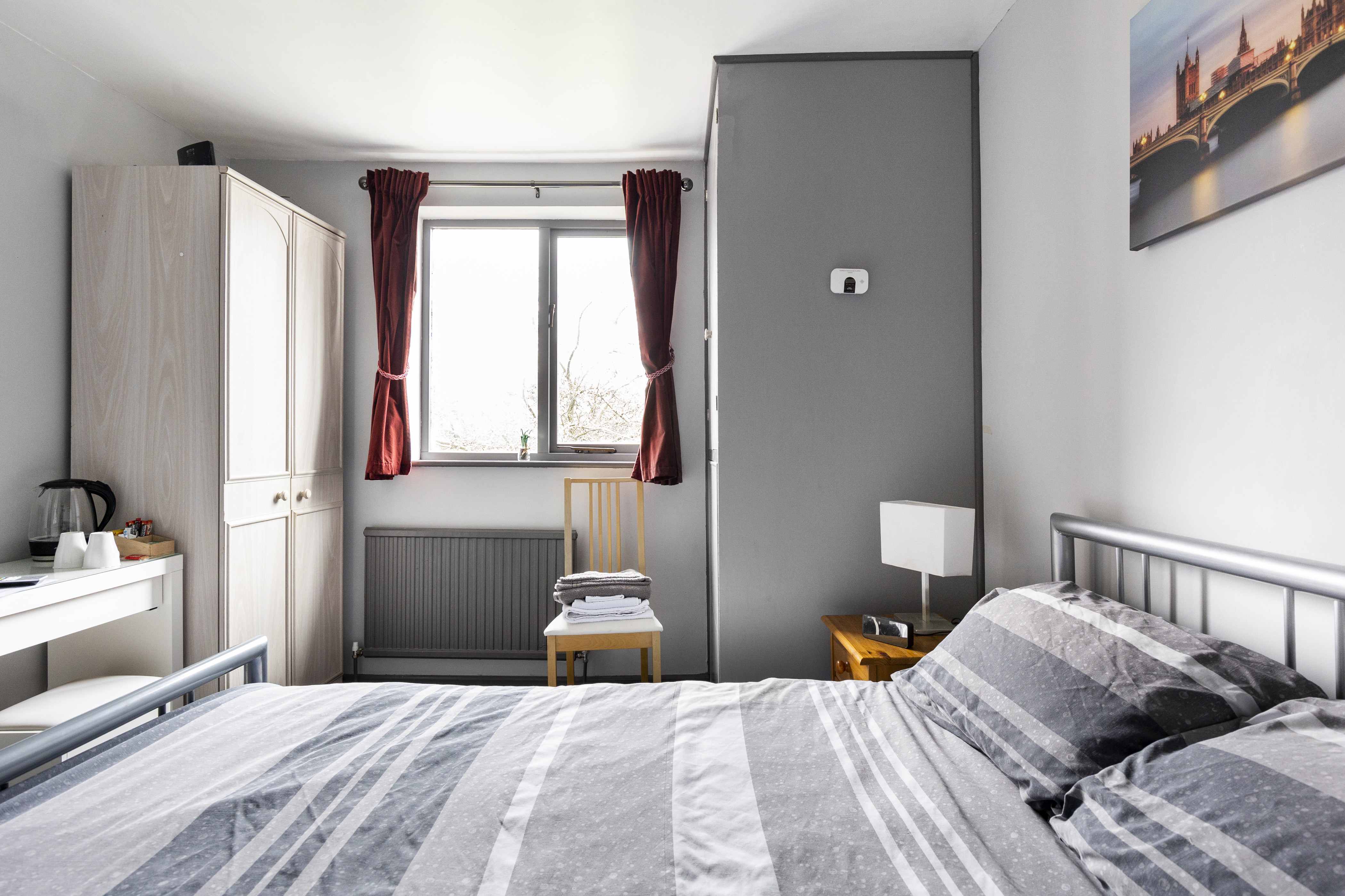 1 Bedroom with shared bathroom, Near Heathrow
