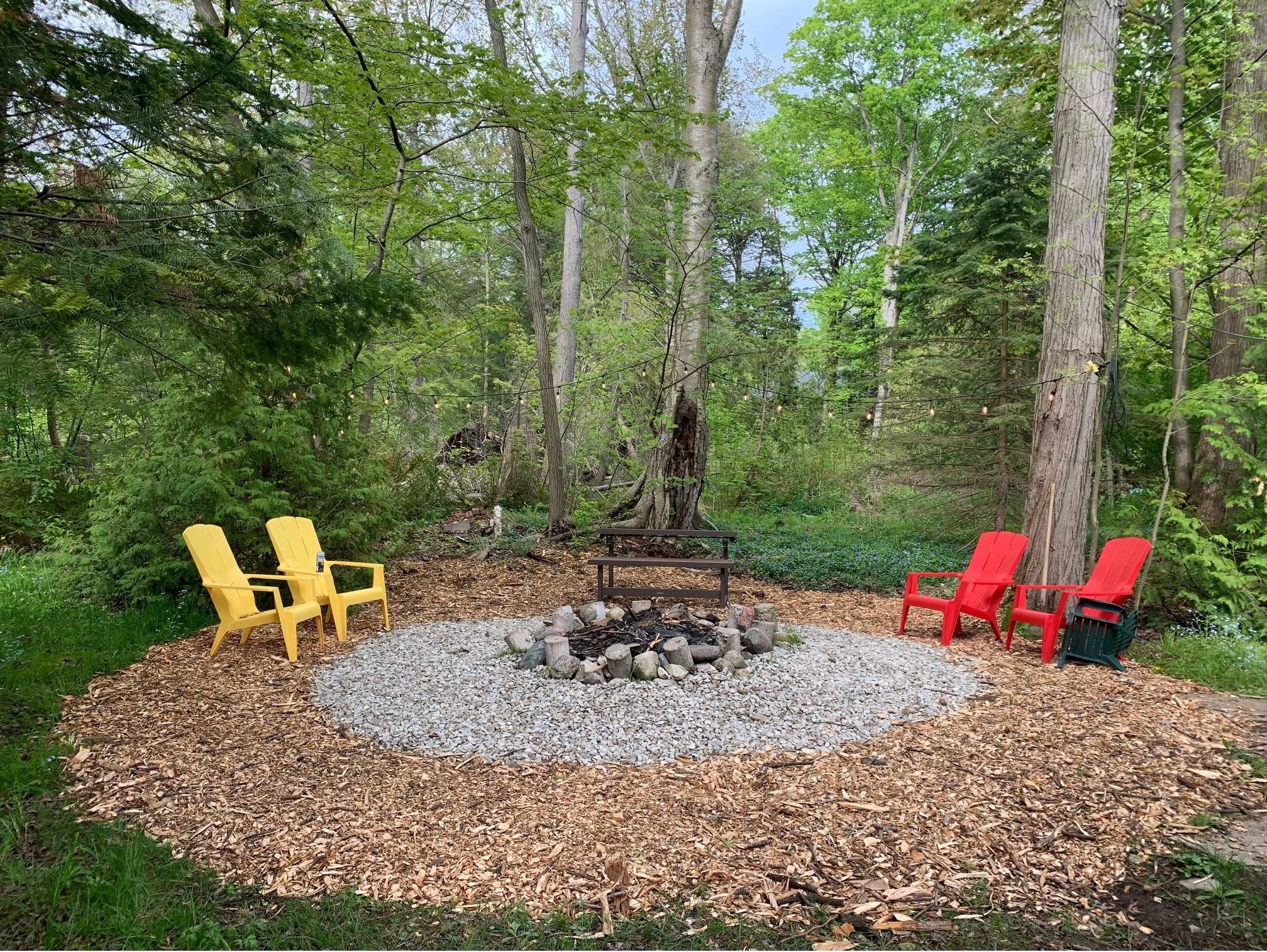 Cozy 3 bedroom cottage close to beach access