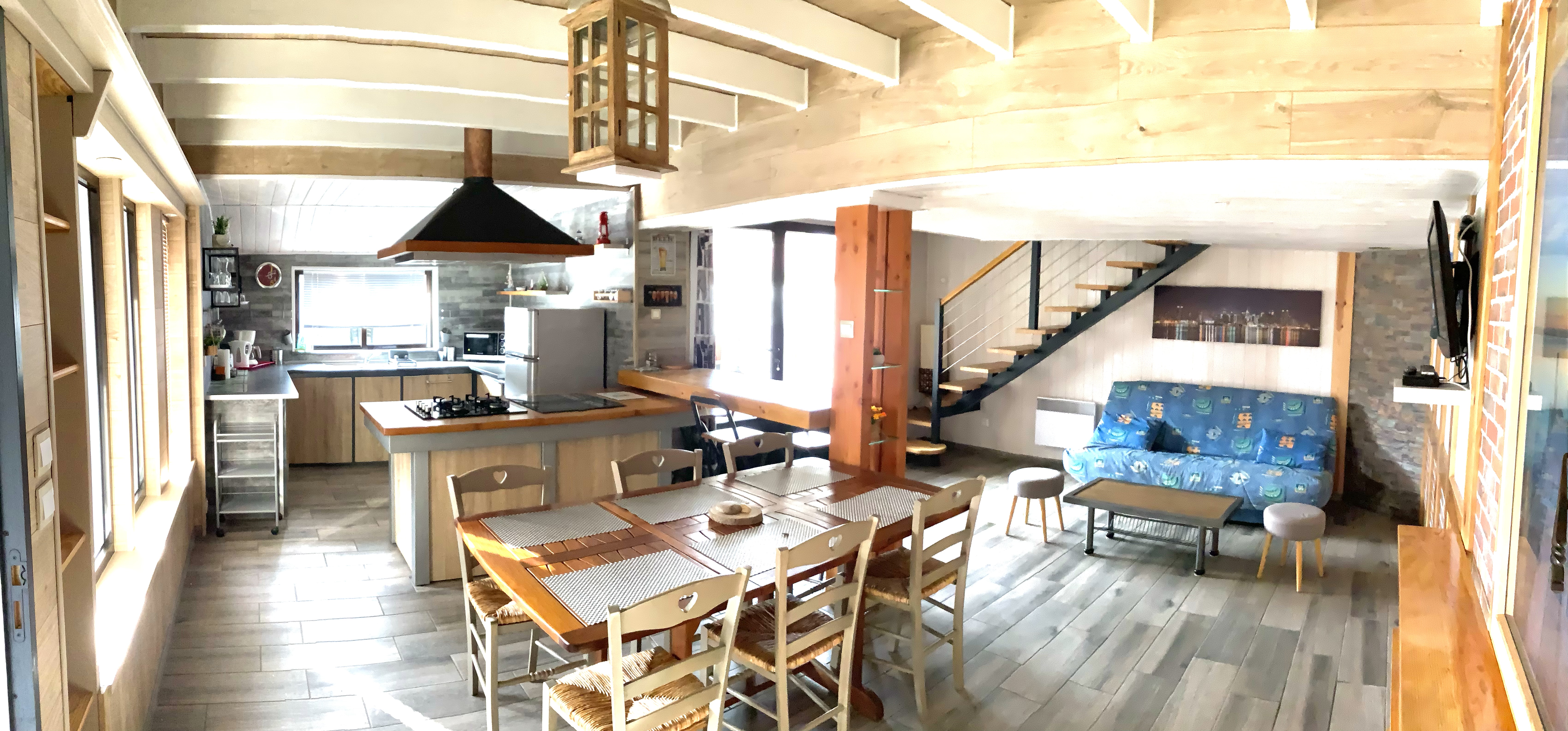 Charming holiday home near the lake