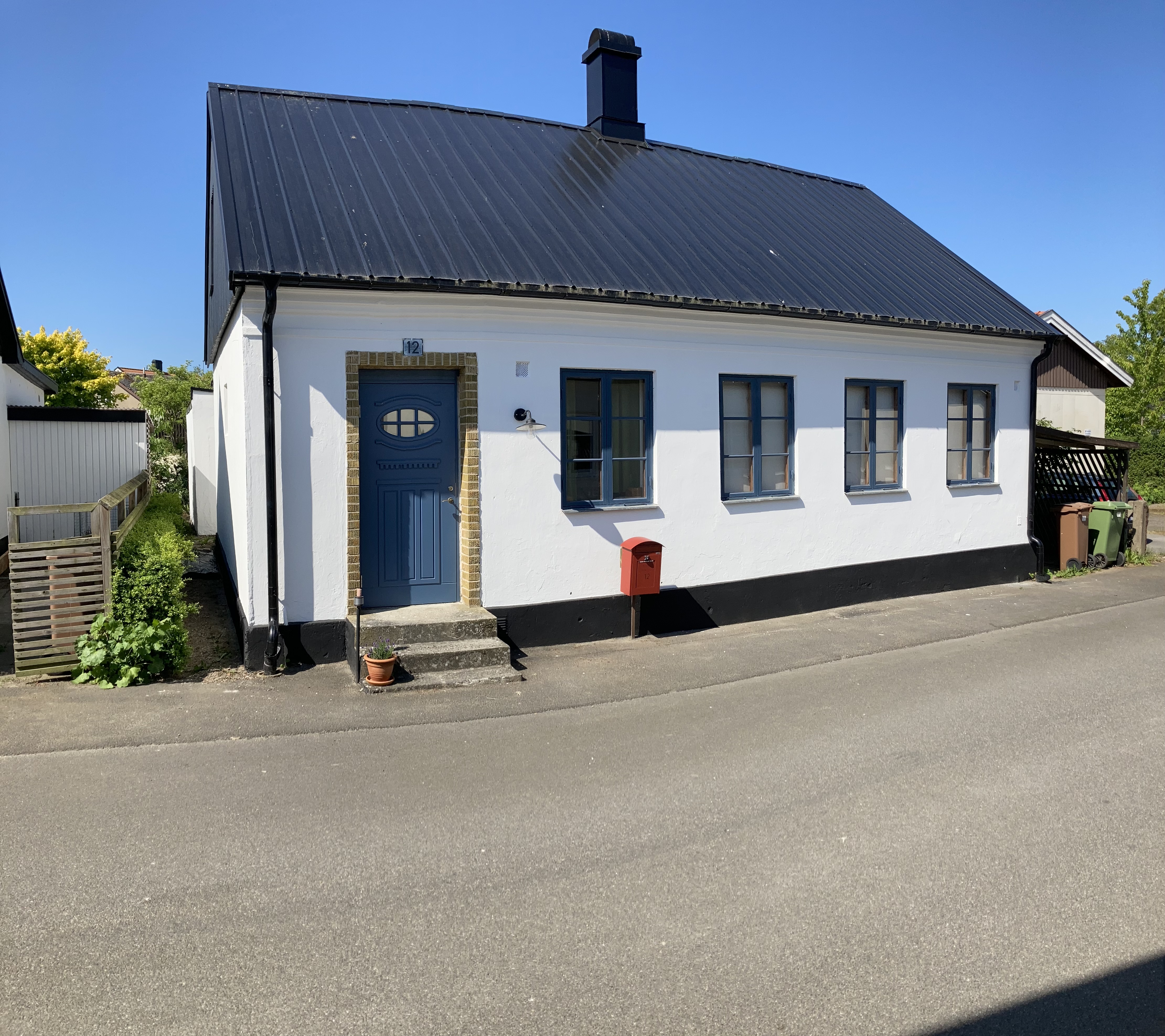 Cozy street house located in Borrby, the heart of Österlen