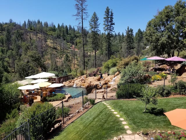 Mini Resort Nestled in the Sierra Foothills