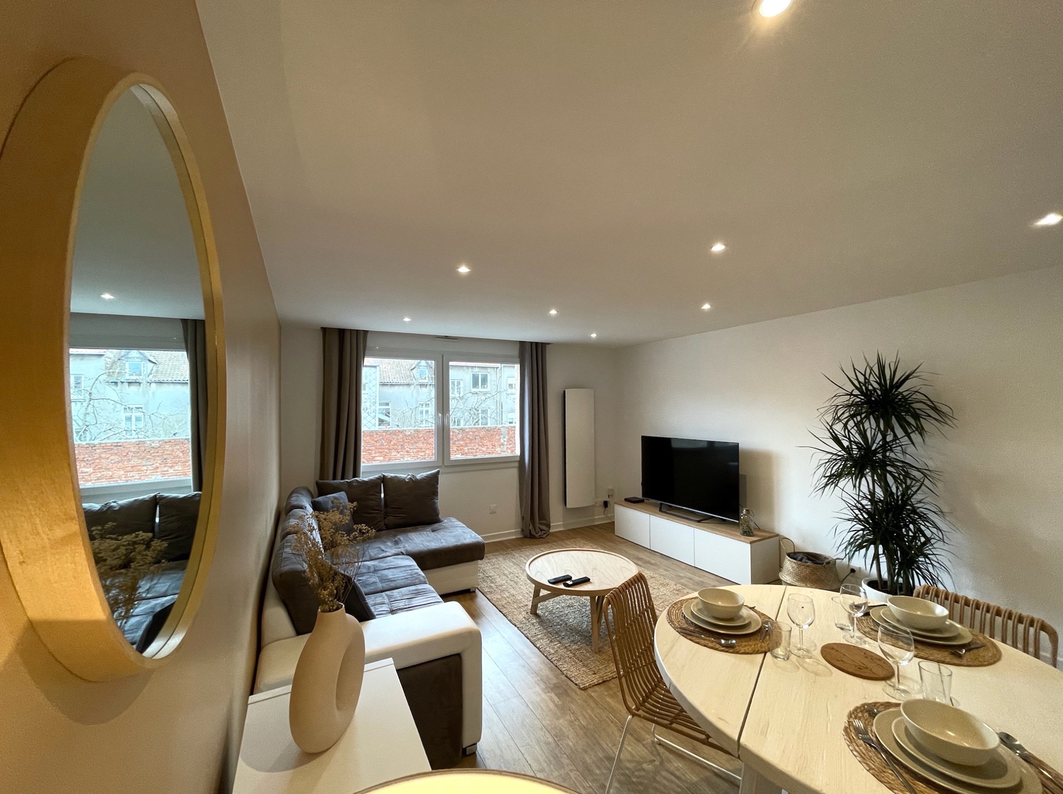 Beautiful luxury apartment with private parking