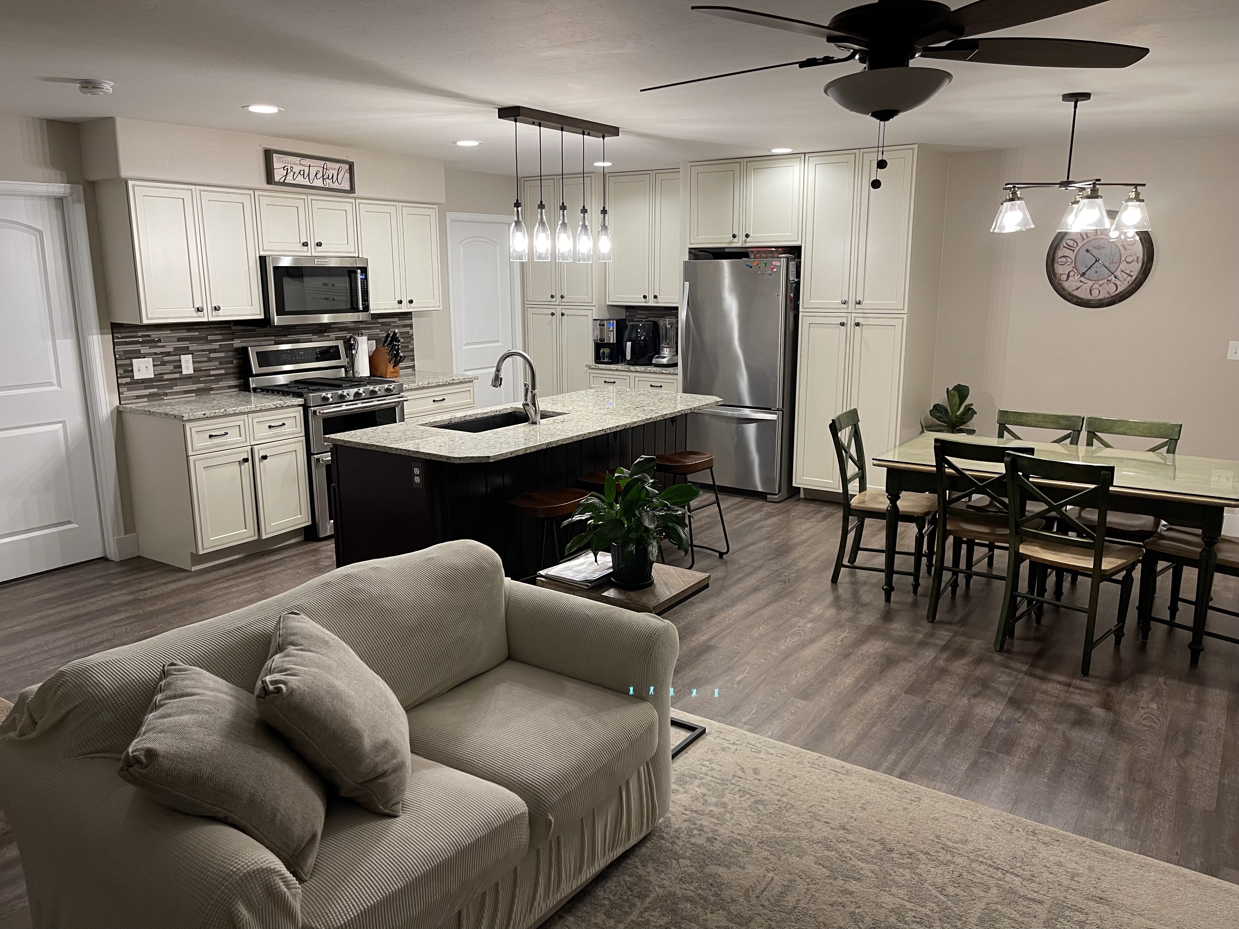 Cozy 4 bedroom, close to mountain adventures
