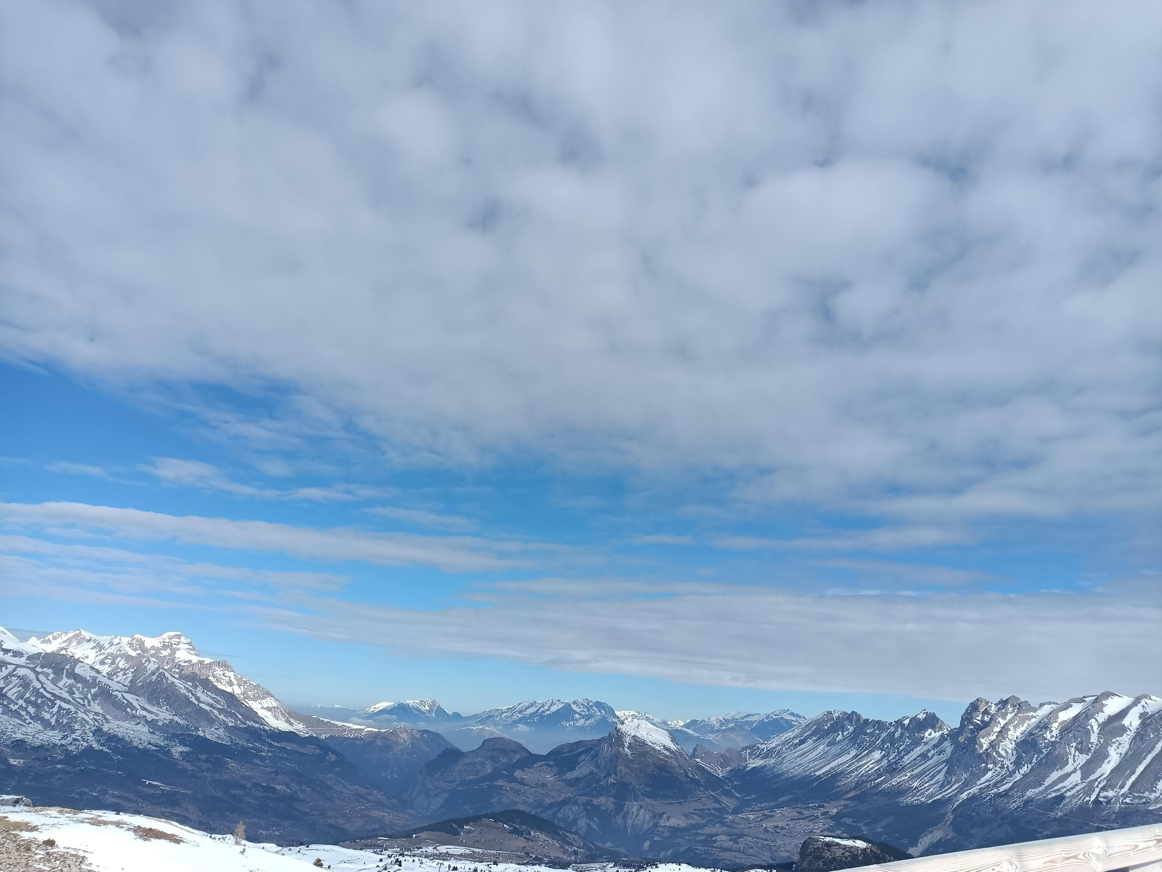 Cozy apartment, free car parking, slopes access