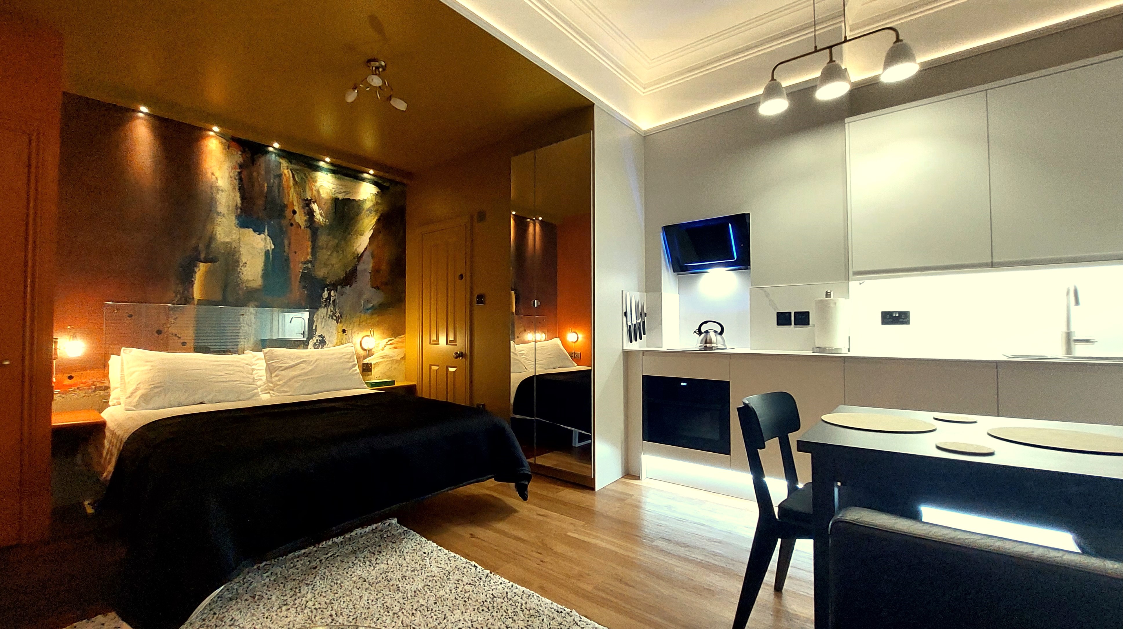 Studio 7-London City style with Direct Train Links