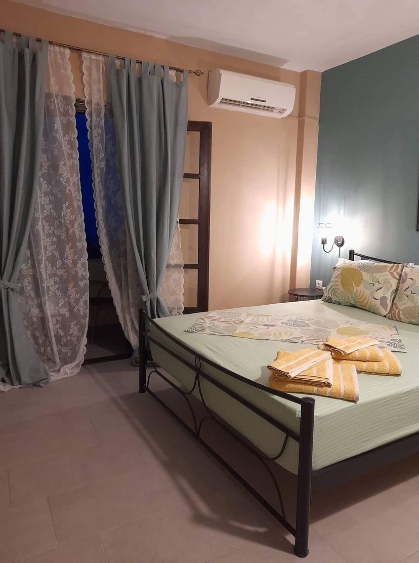 Apartment with sea view in the area of Athitos