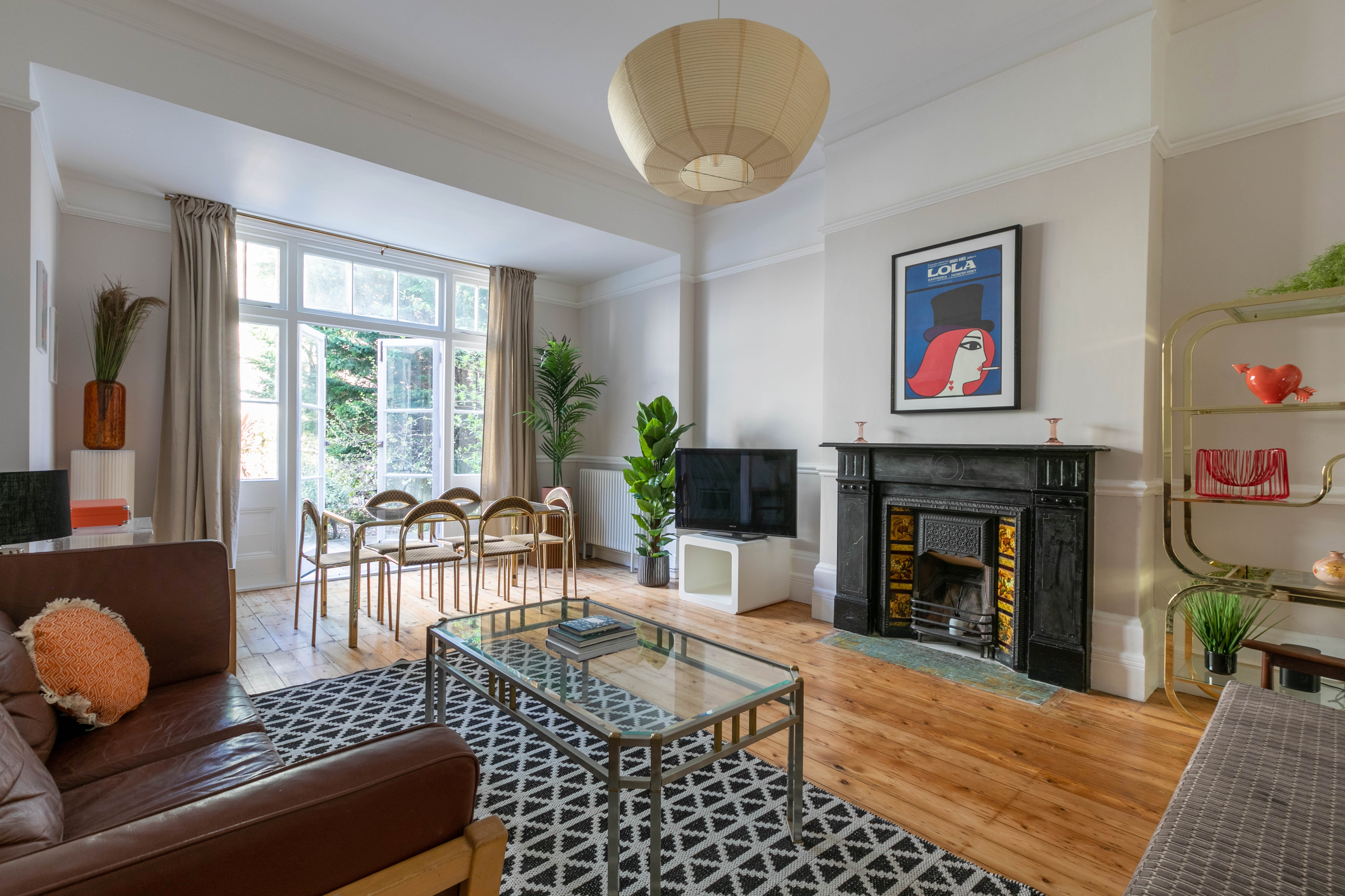 Wolverdene | Entire ground floor flat with garden