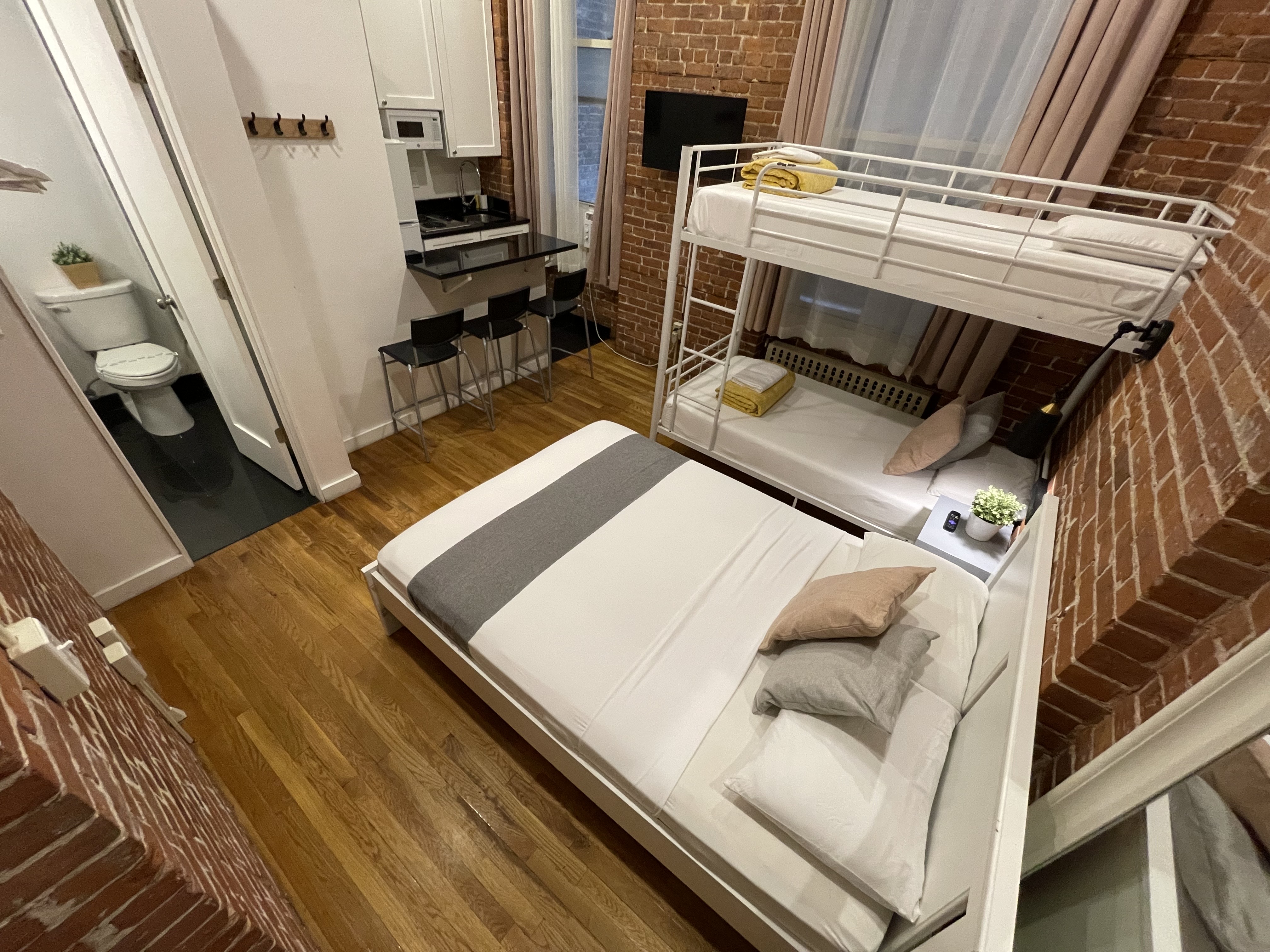RareFind Midtown Location Studio with full kitchen