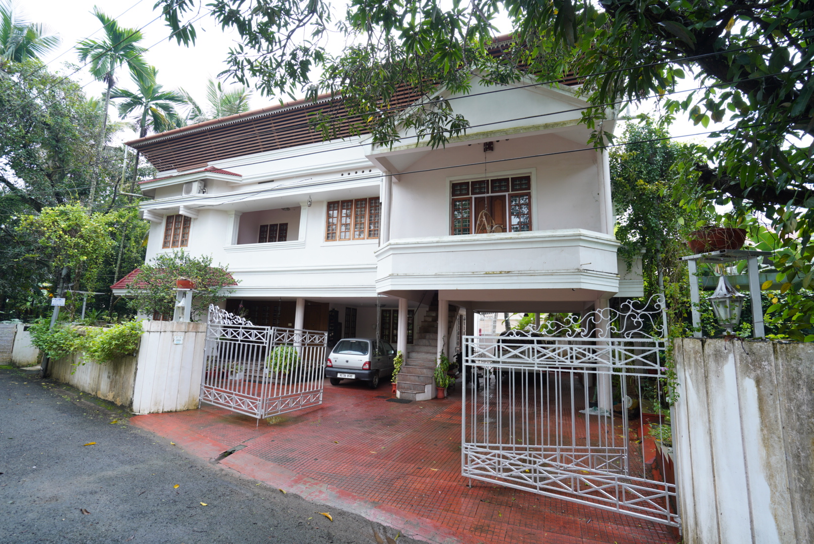 Maria veedu- 4-BHK APT with A/c and TV
