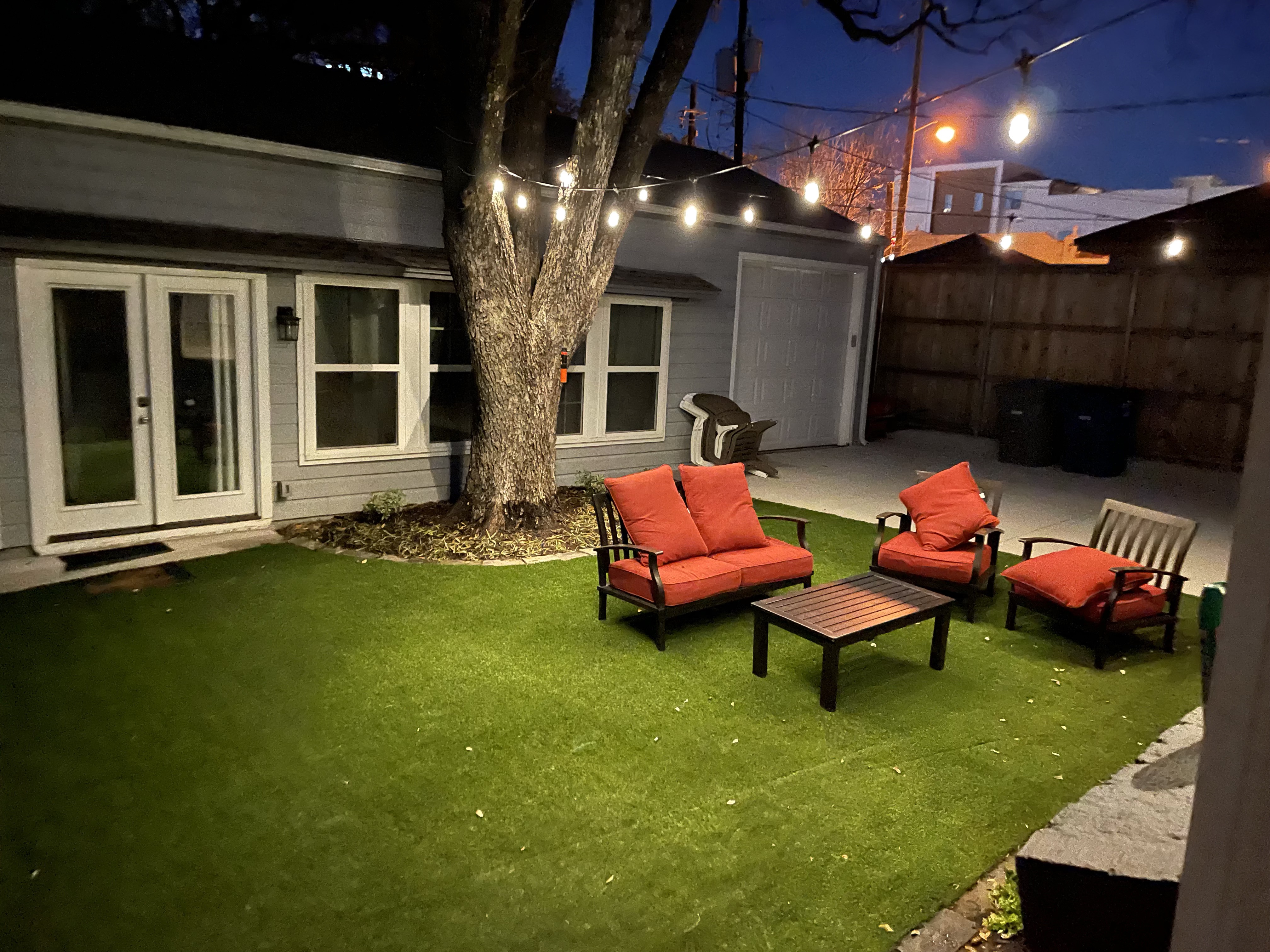Discover Dallas: M-Streets Studio Getaway in District 14, Dallas
