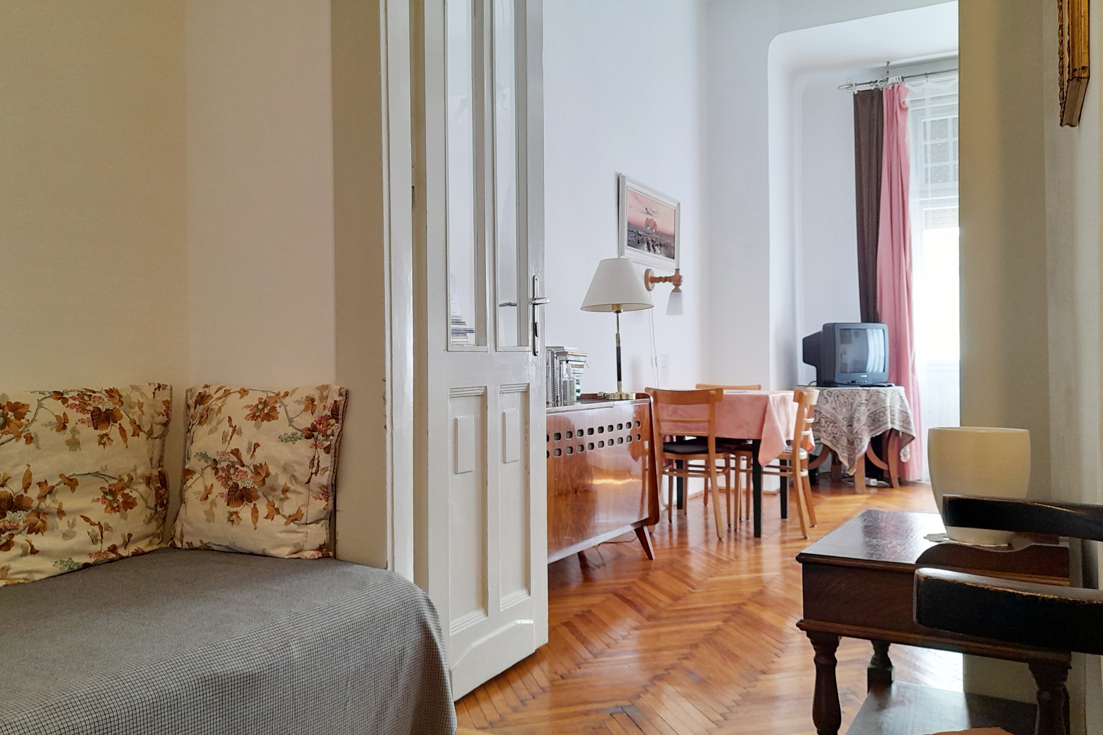 Perfect location in the center,clean,personal care in XIII. kerület, Budapest