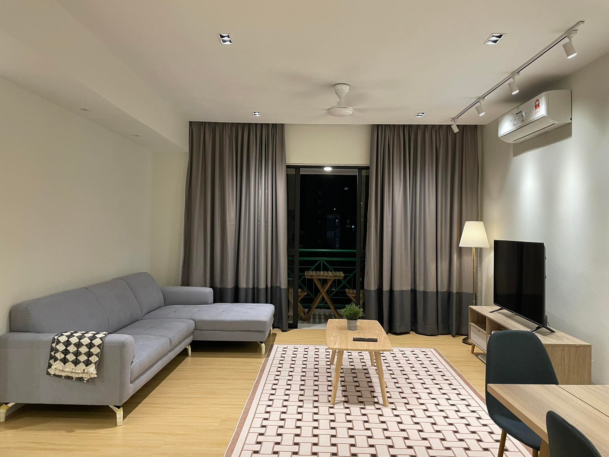 Avis Sur L'homme De La Chambre 301 [FEMME] Chambre confortable @ KLCC LRT l Netflix & WiFi - Appartements