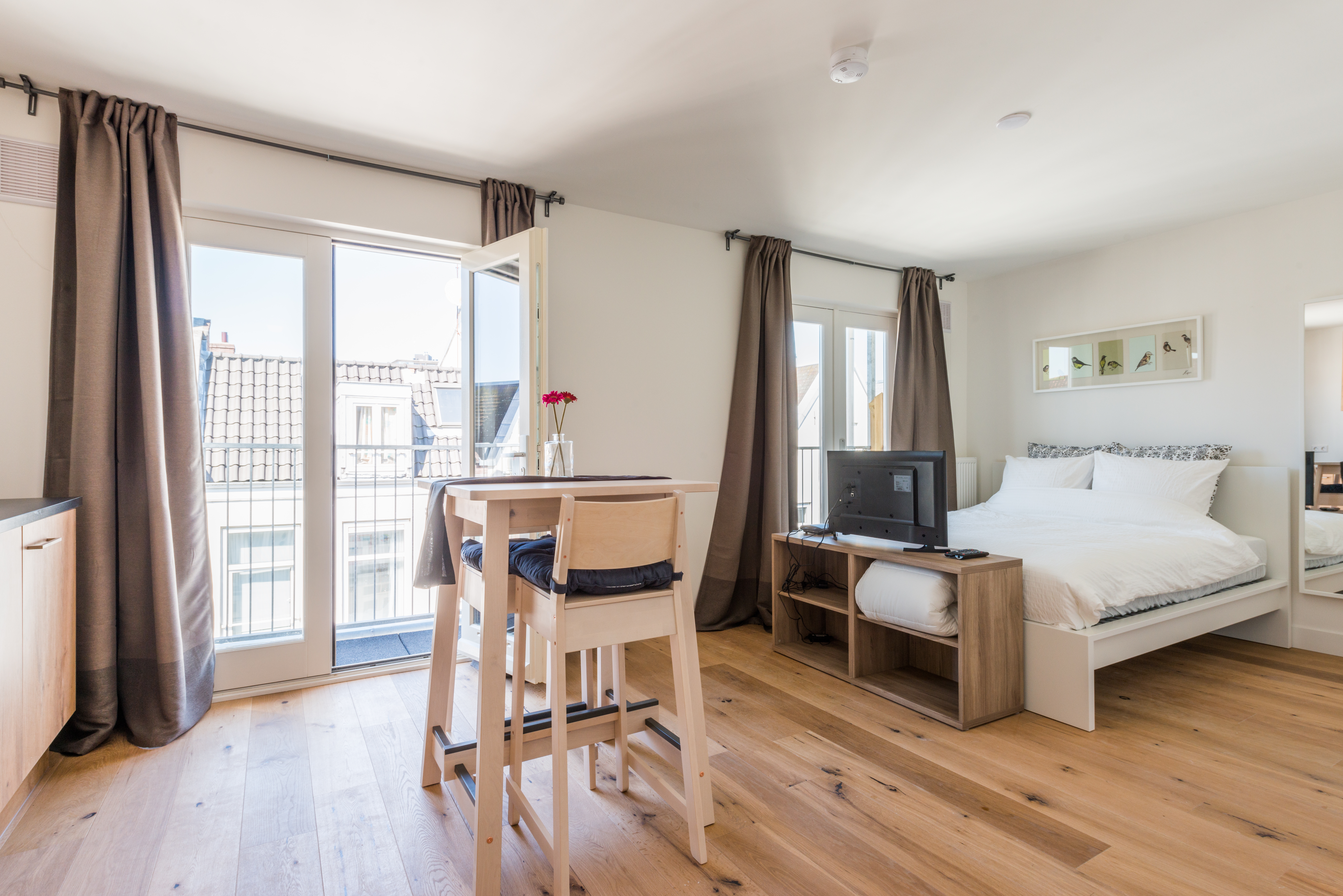 Central | Bright | Clean | WiFi Studio @ De Pijp โ Amsterdam stay