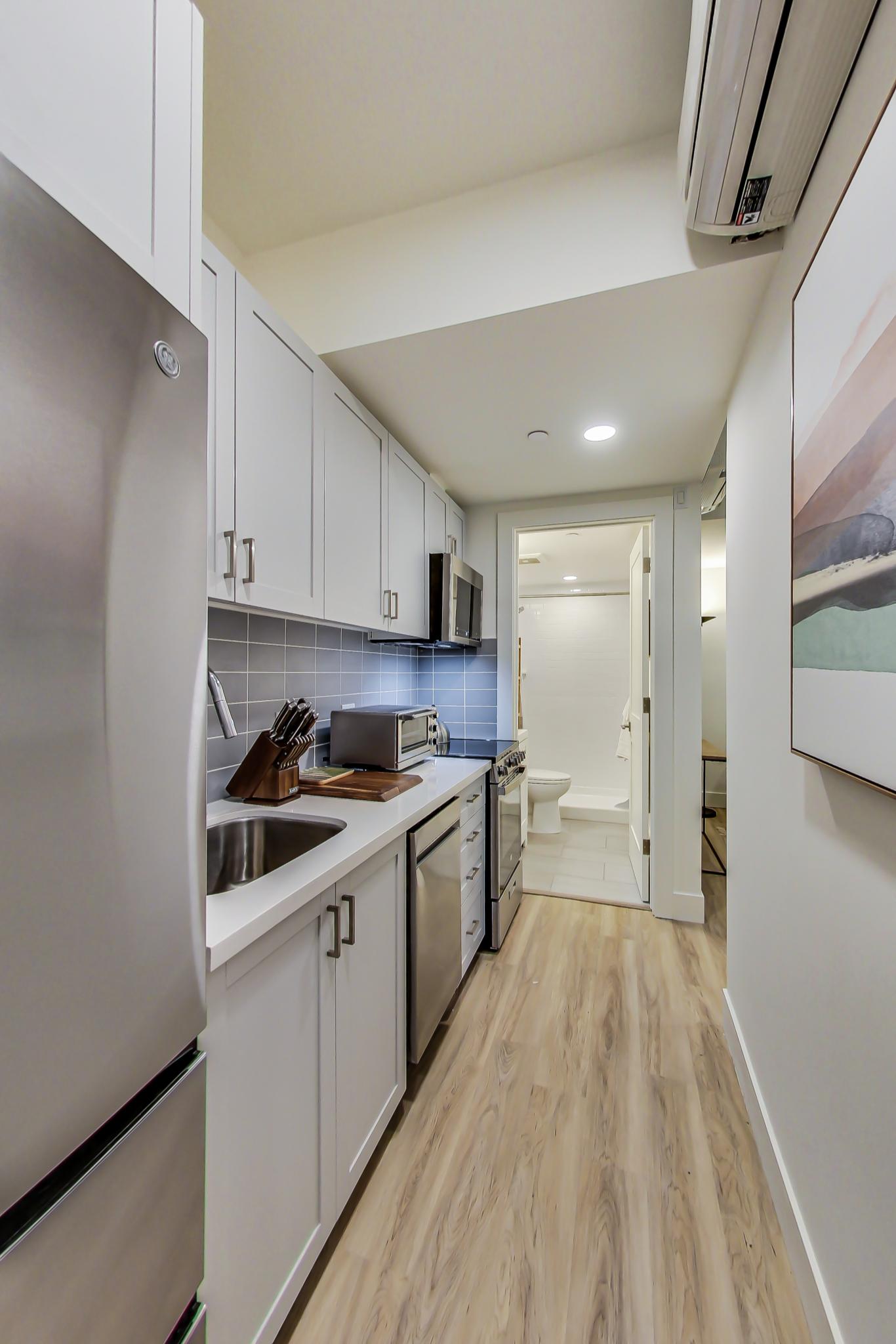 Entire Furnished Luxury Apt in Lake Merritt Apartments for Rent in