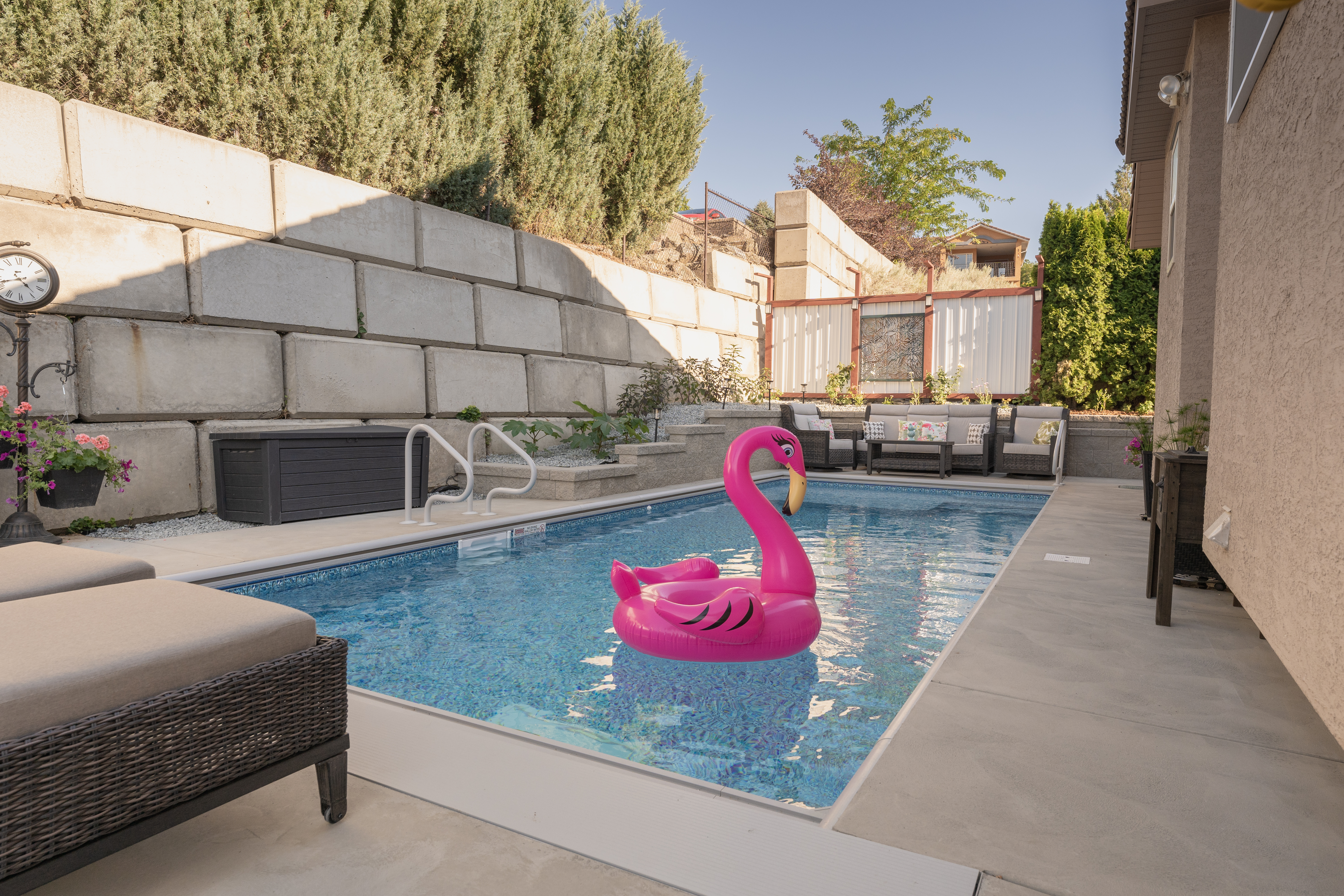 Beautiful, Private Home with Pool and Hot tub