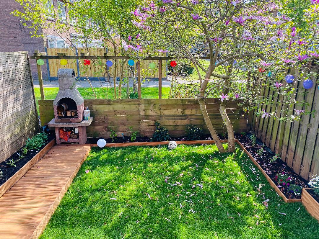 house with garden 20 min from center :) — Amsterdam stay