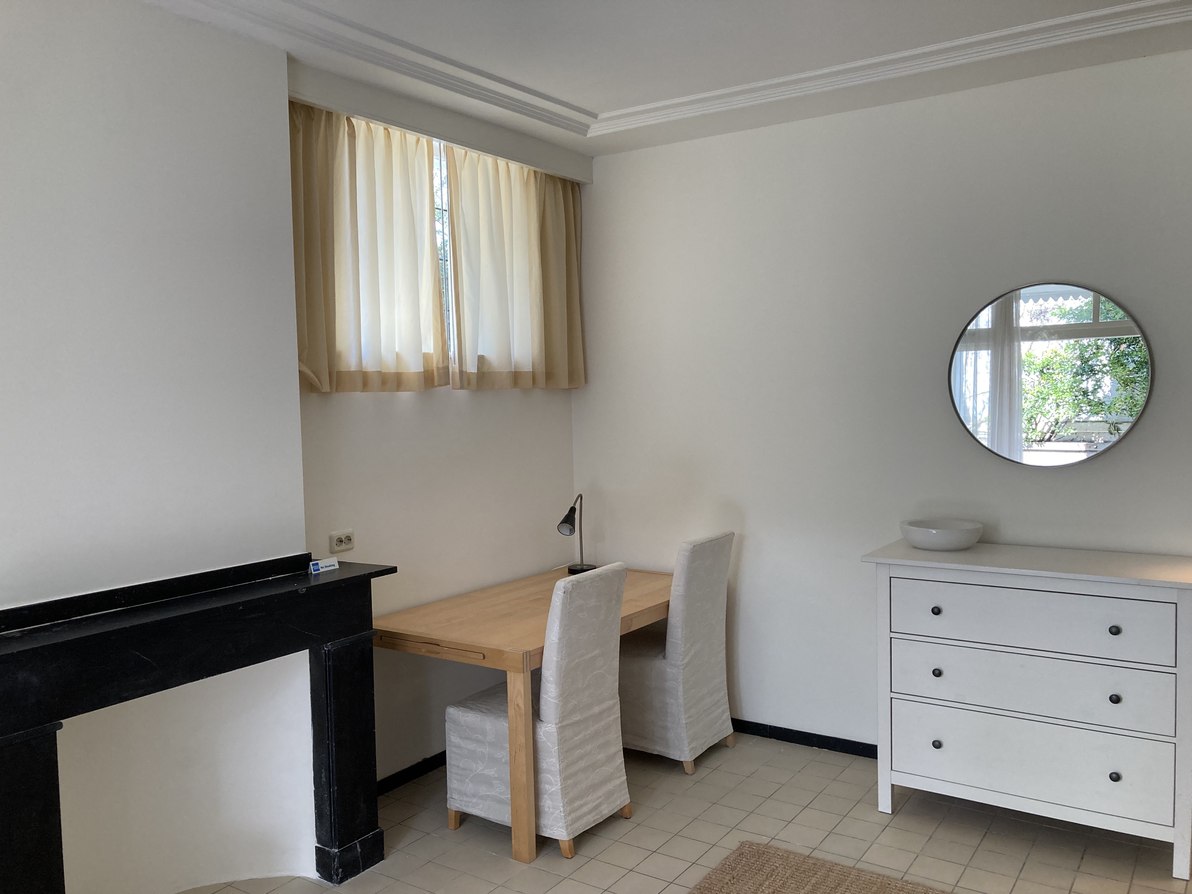 Lovely 1 bedroom Holiday home with patio — The Hague stay