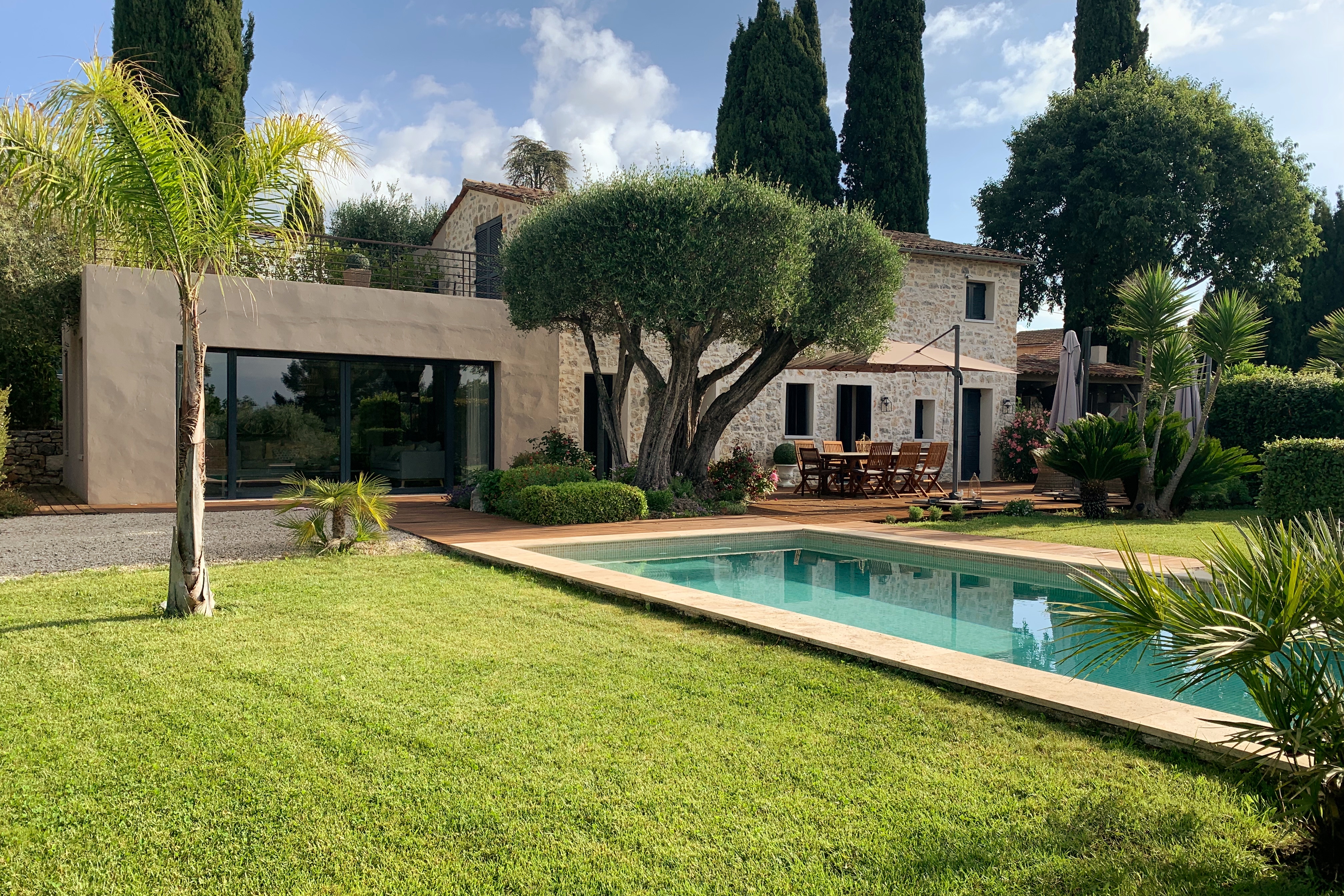 Charming bastide with French Riviera pool