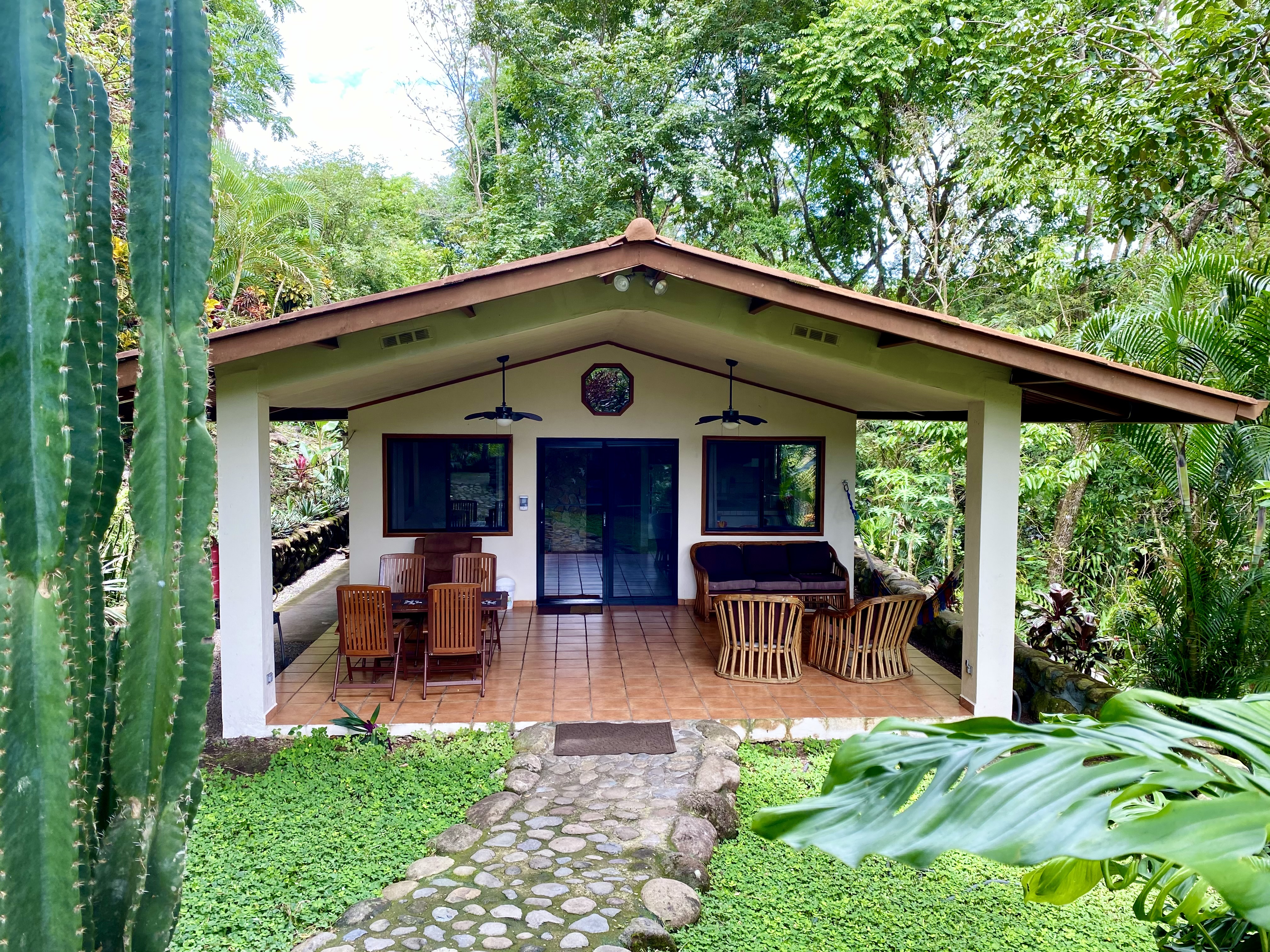 Cottage # 1 POOL AND VOLCAN VIEW 2 BEDROOMS,