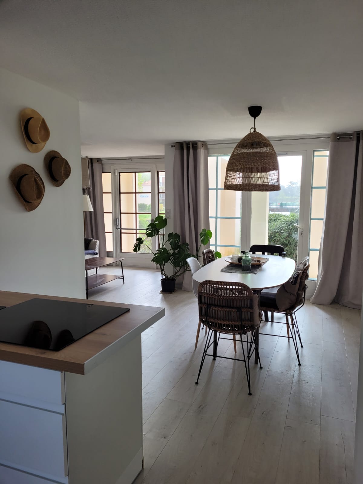 Quiet apartment by Lac de Bourgenay