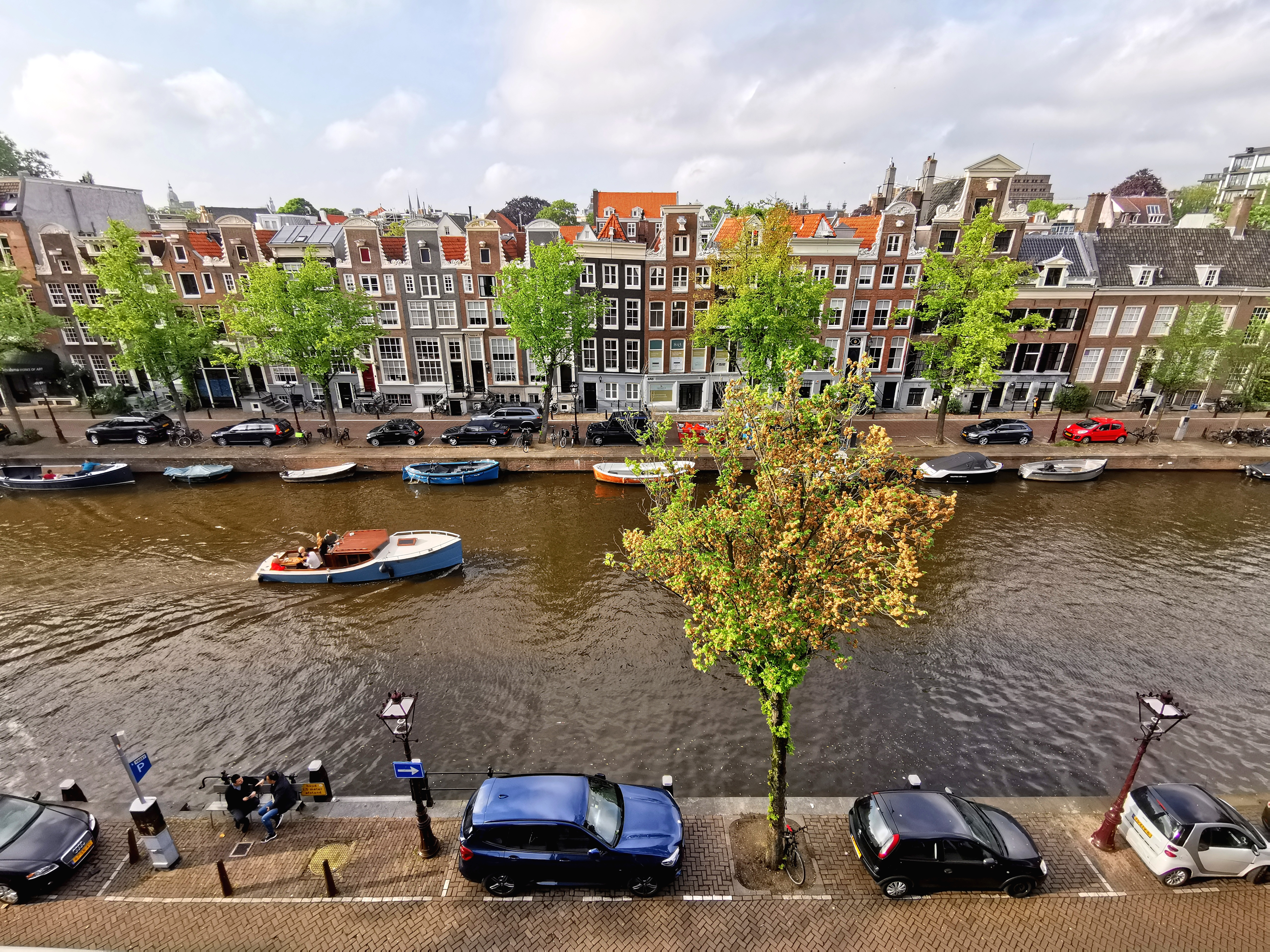 Canal house in a local neighbourhood, lovely views โ Amsterdam stay