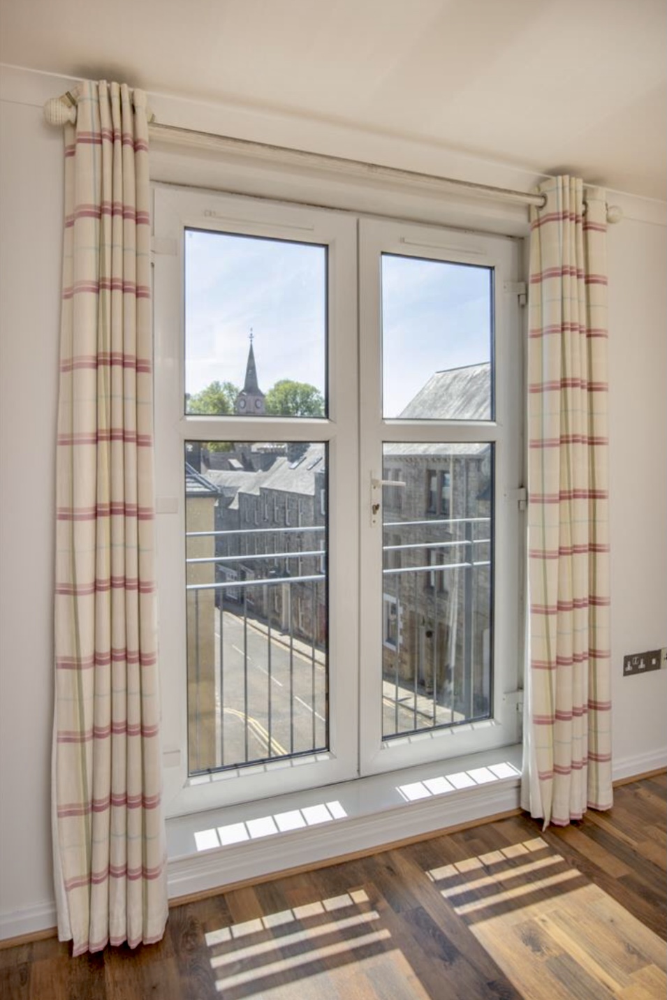 The View, a lovely central apartment