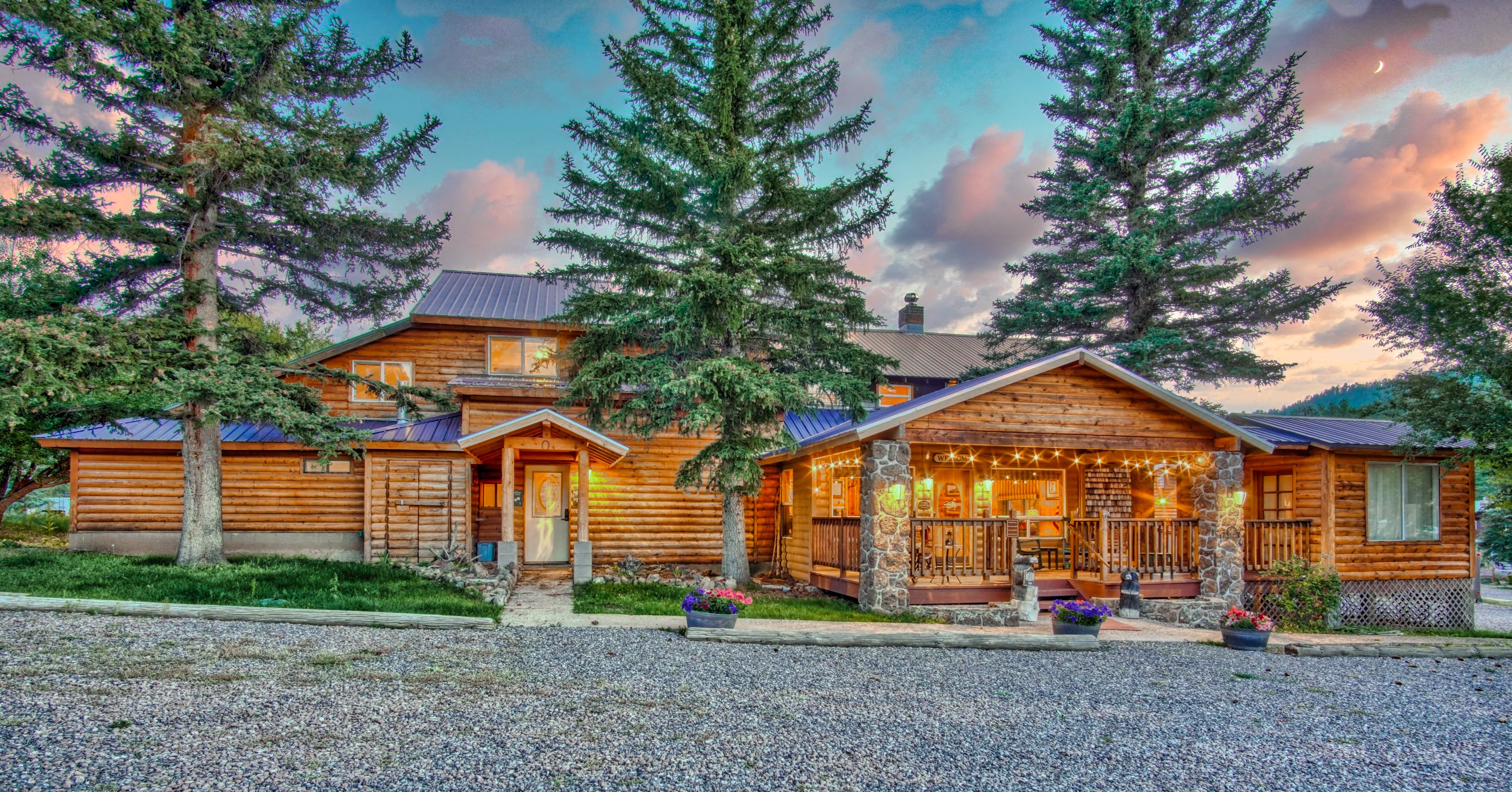 Greer Arizona Hotels; Historic White Mountain Lodge, sleeps 18! - Cabins for Rent in Greer