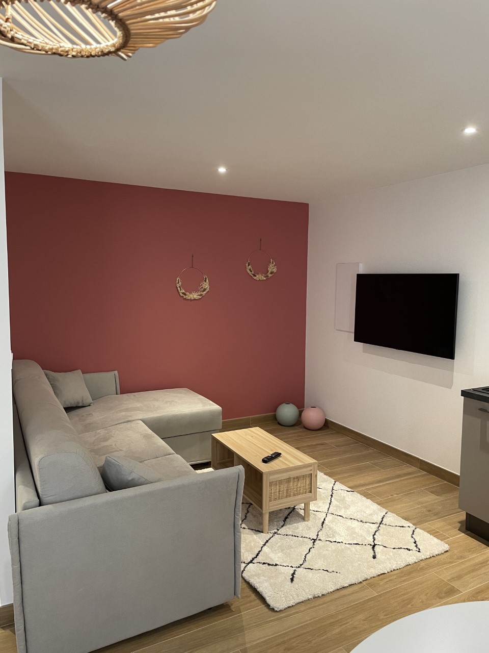 Duplex Terrasse Centre Mèze NEUF Vacation homes for Rent in Mèze