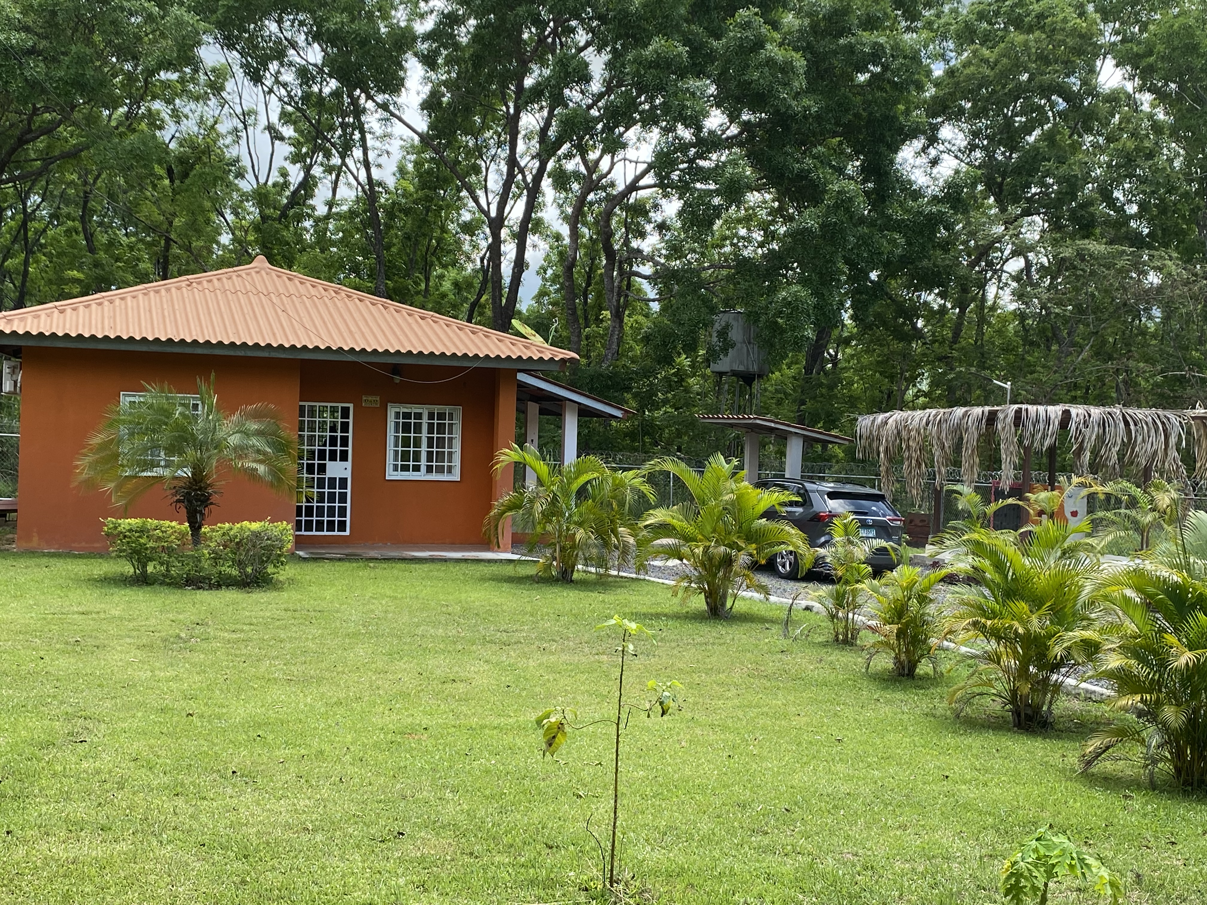 Cozy Casa de Campo with Pool in Gorgona