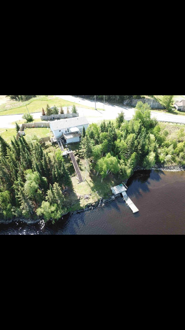 Laurenson Lake House