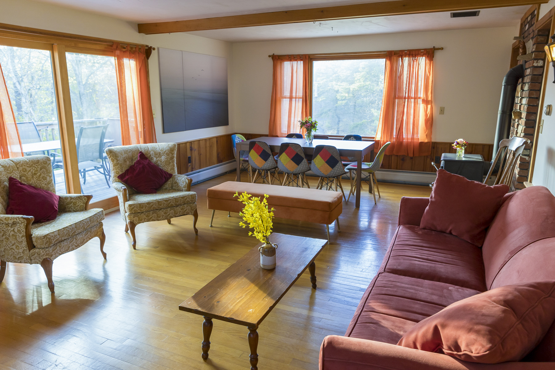 Spacious 4-bedroom Wellfleet home close to beaches