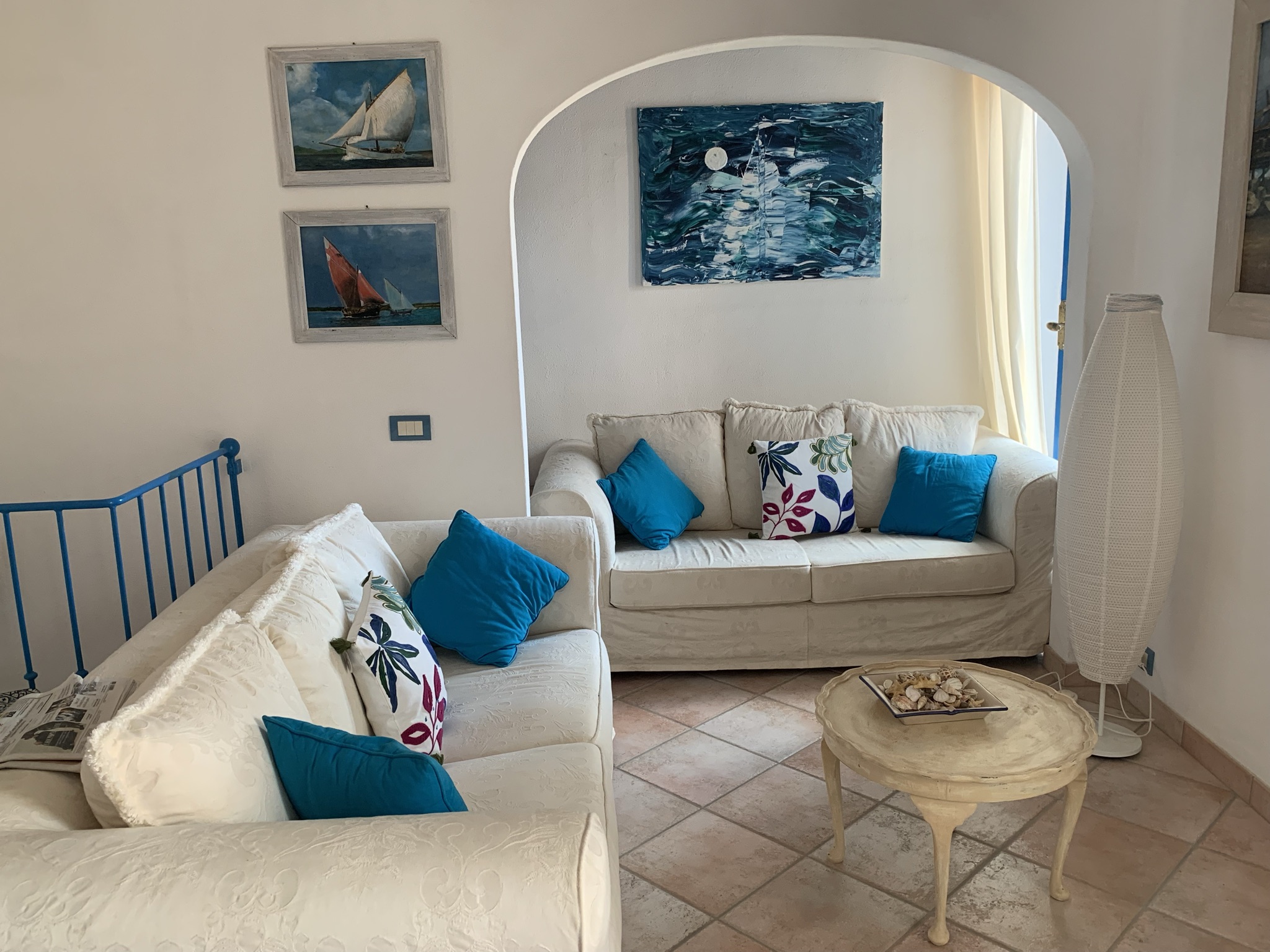 Blue House, Characteristic & Romantic