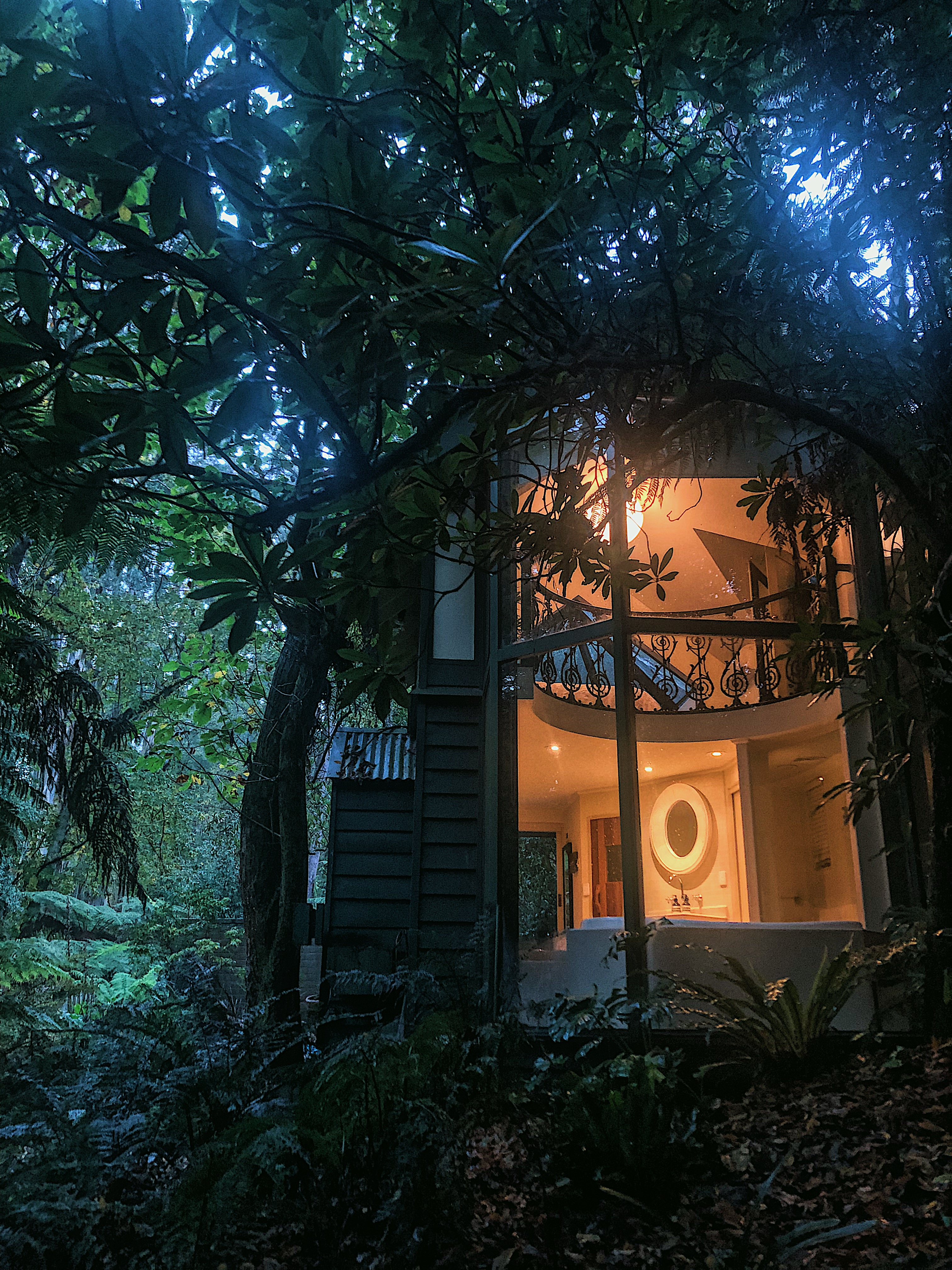 A romantic forest getaway with luxury spa & sauna.