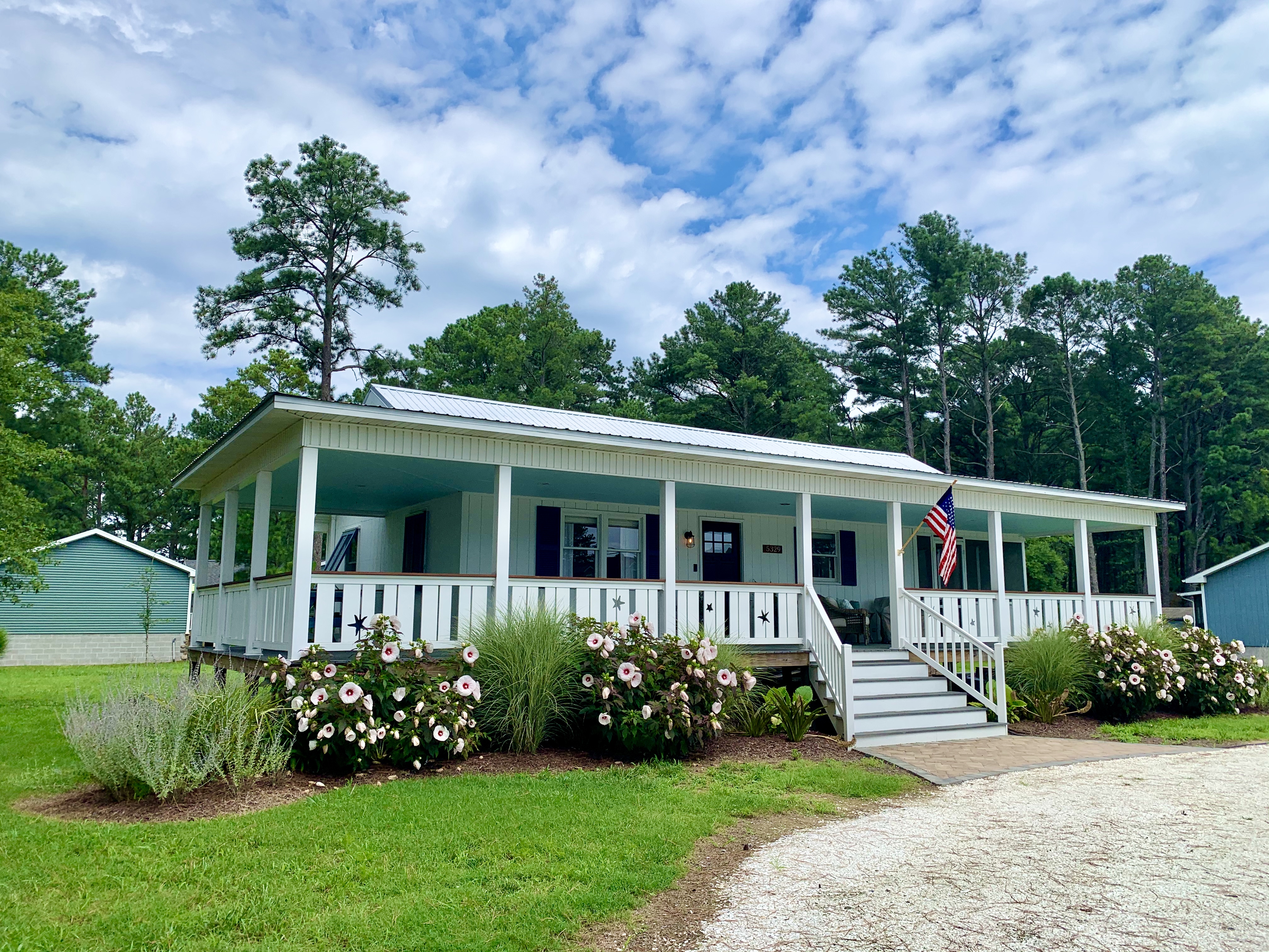 The Starfish - cozy cottage with a Key West flair